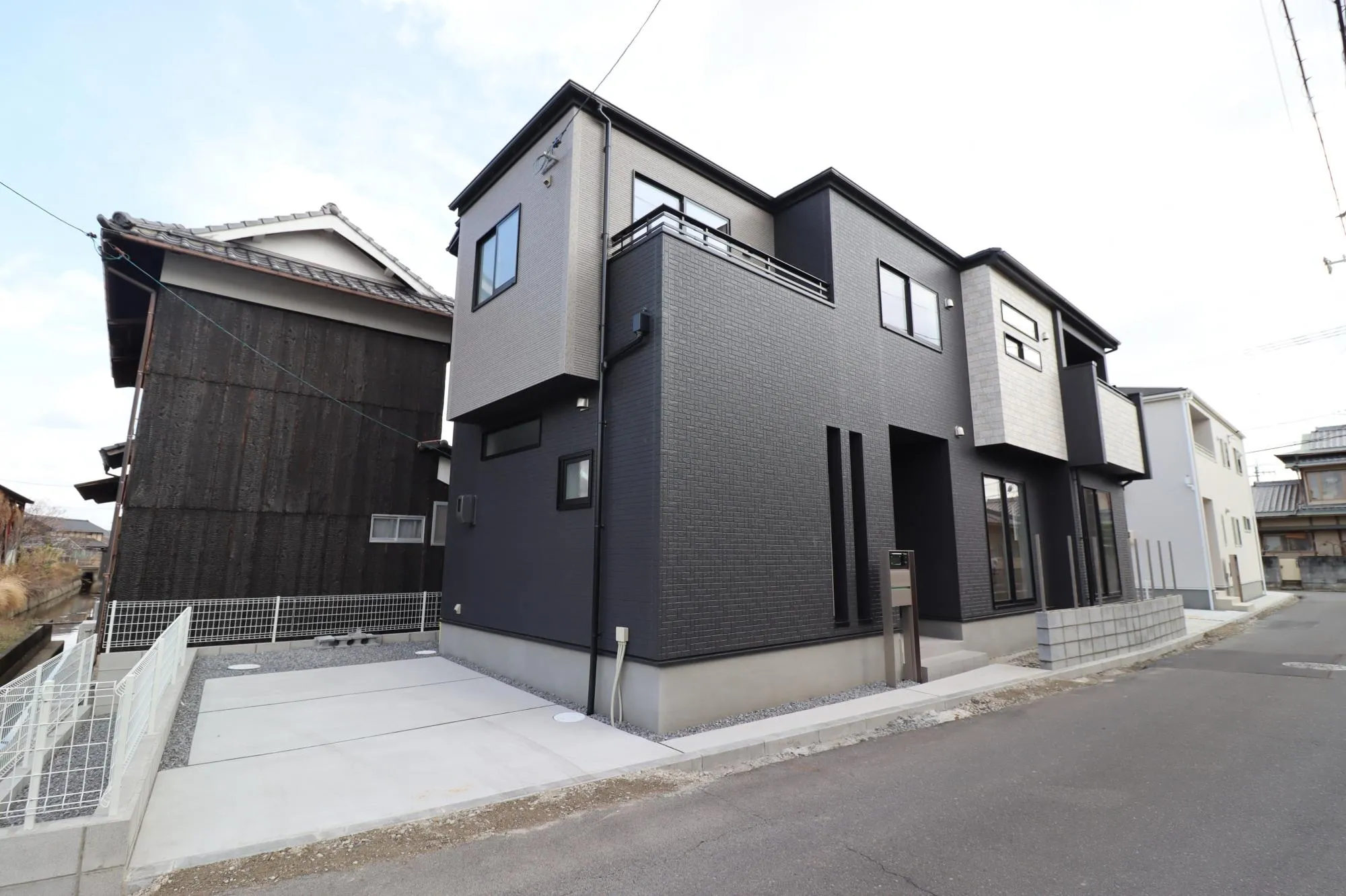 【1号棟/外観写真】