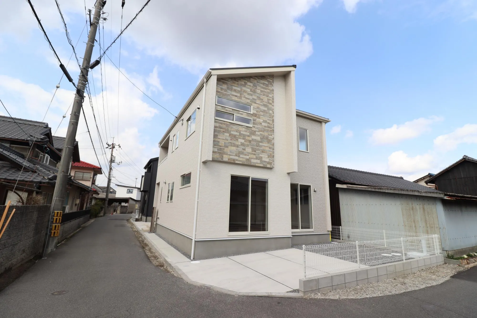 【2号棟/外観写真】