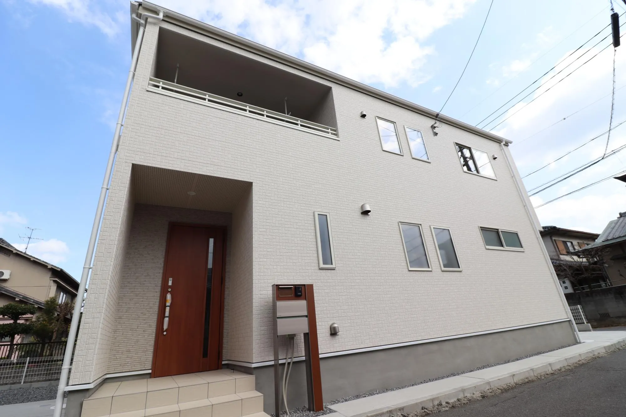 【2号棟/外観写真】