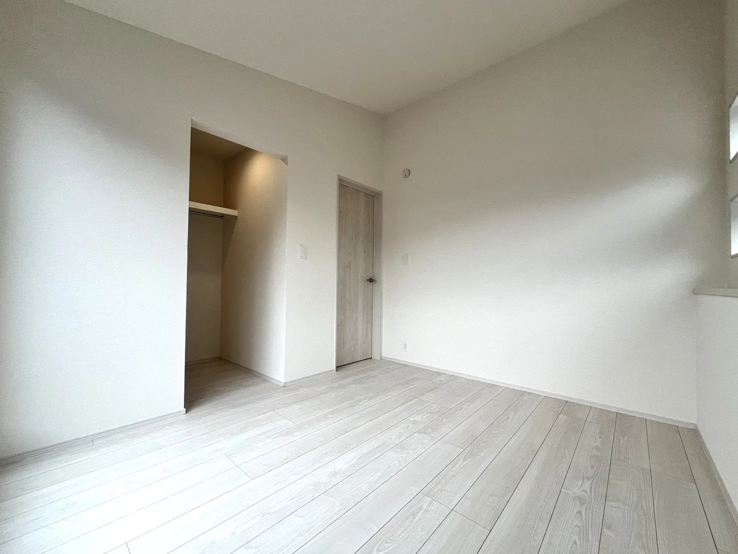 ☆1号棟　洋室5.42畳☆