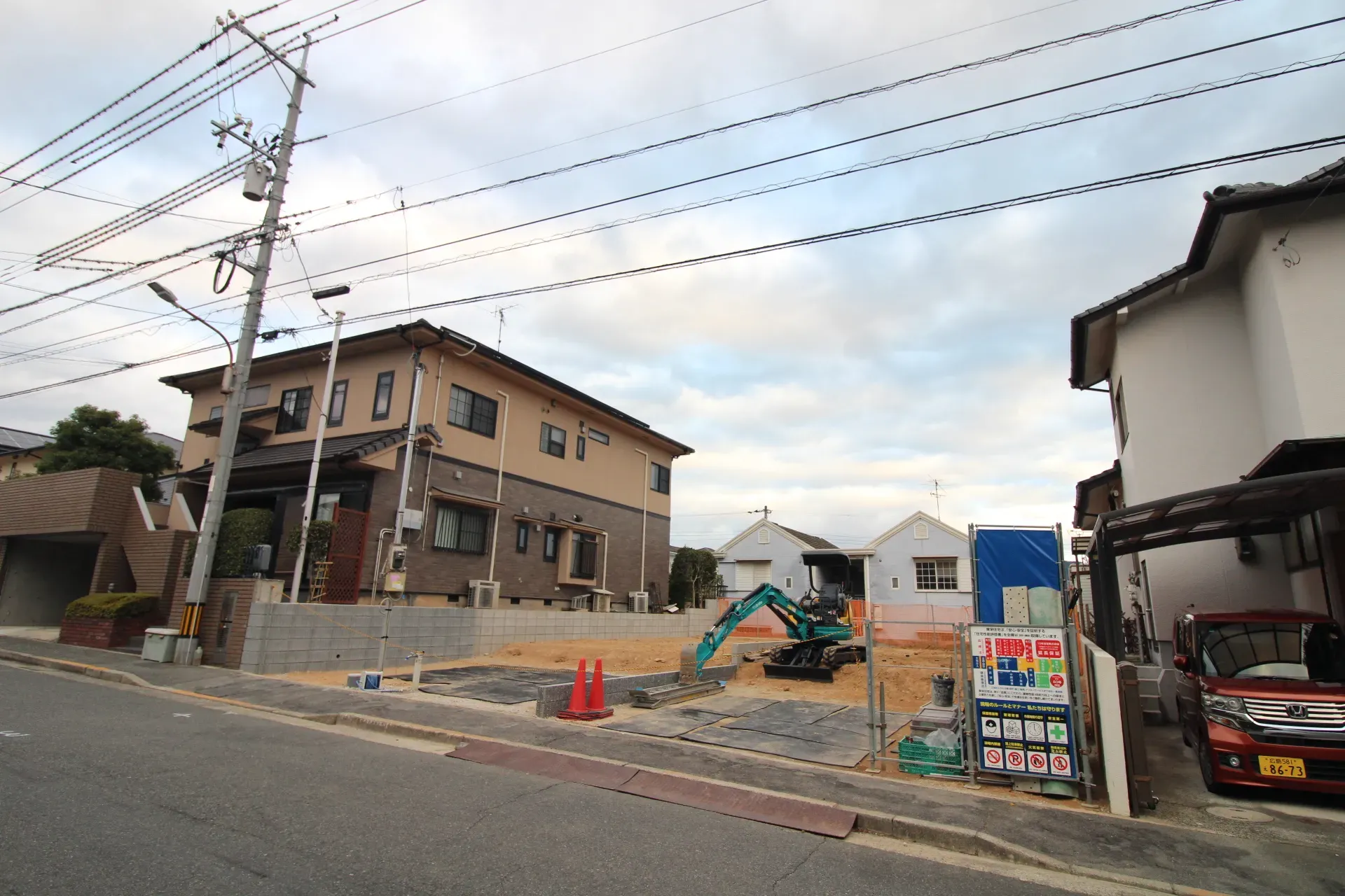 前面道路から見た宅地
