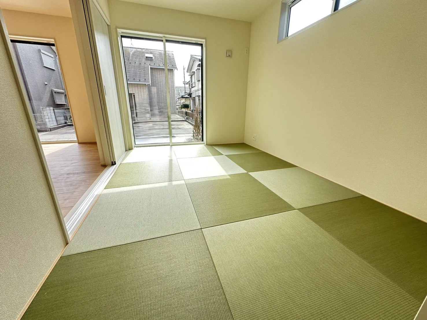 リビング～続き間和室6帖