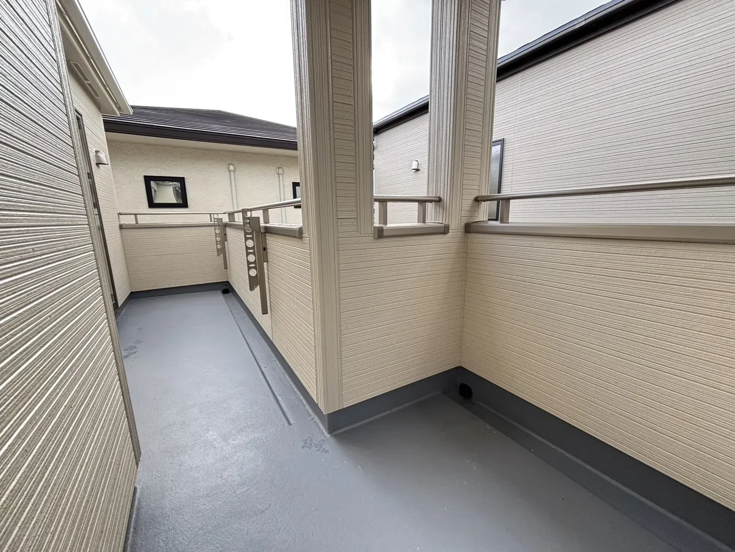 【1号棟:バルコニー】