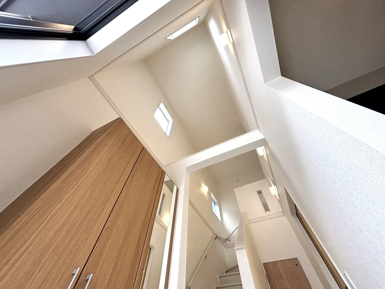 【2号棟:吹き抜け】