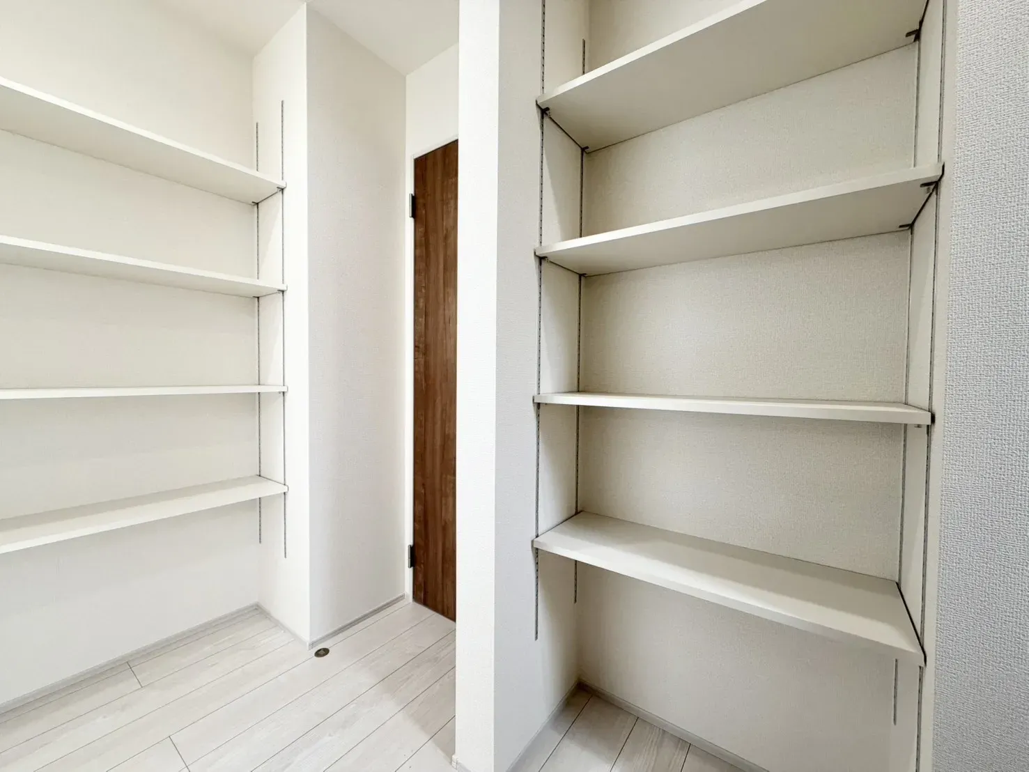 【パントリー】