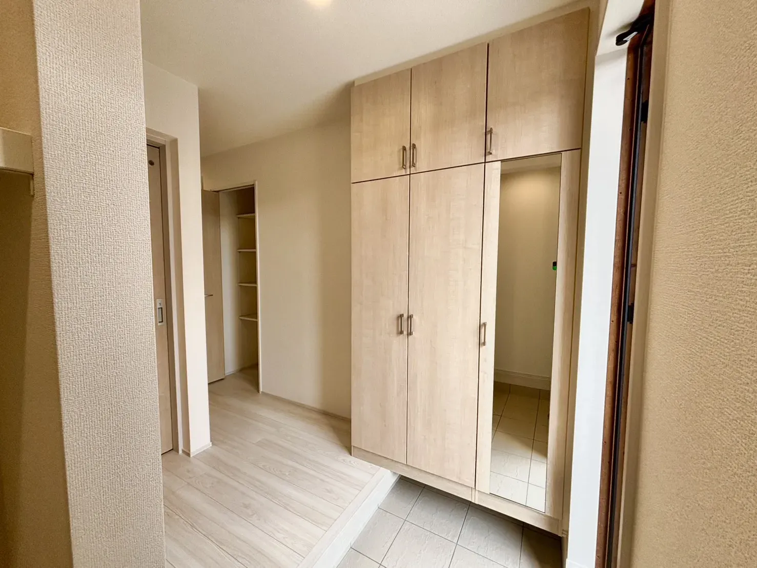 【シューズボックス】