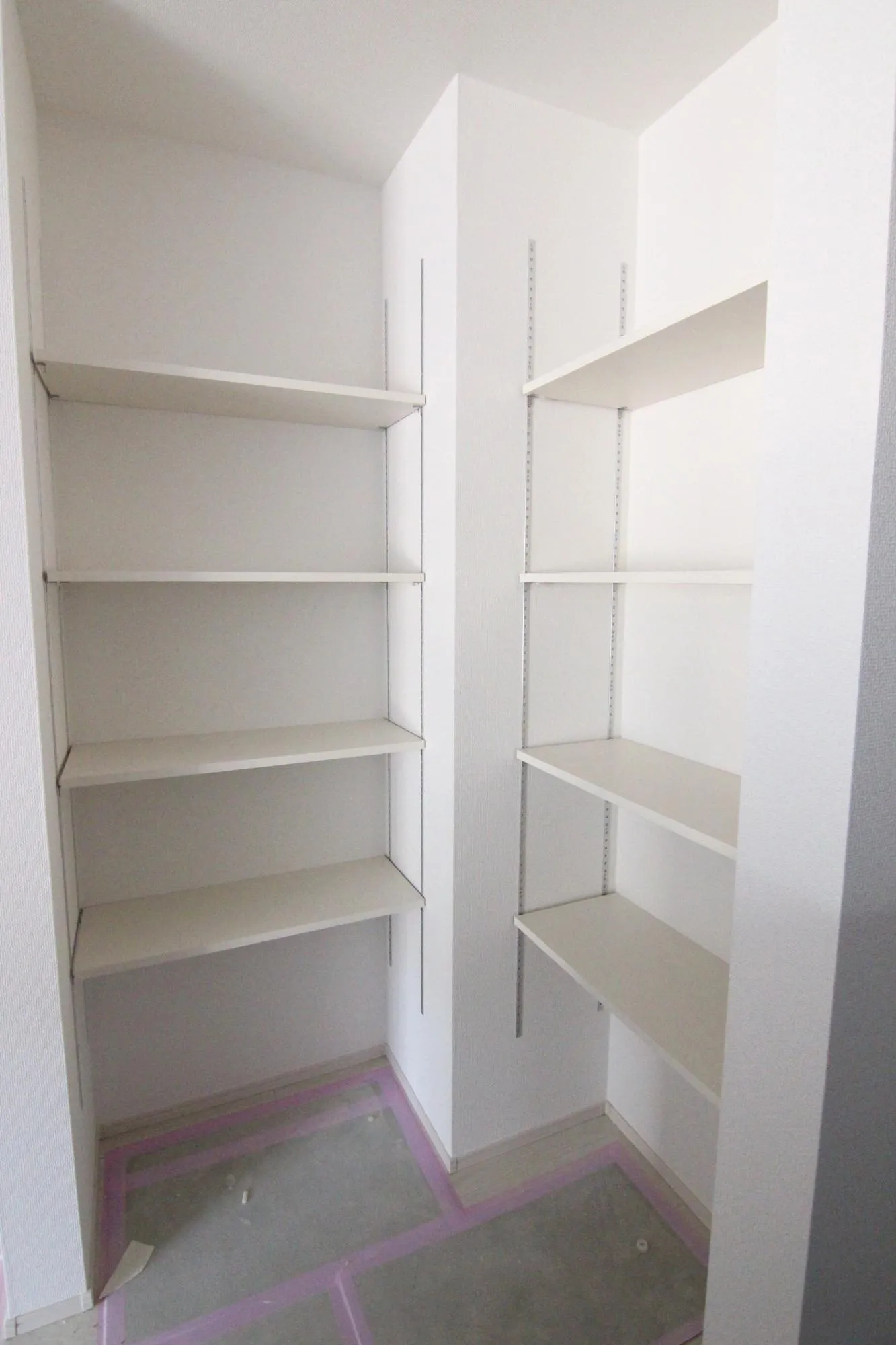 【1号棟キッチン収納】