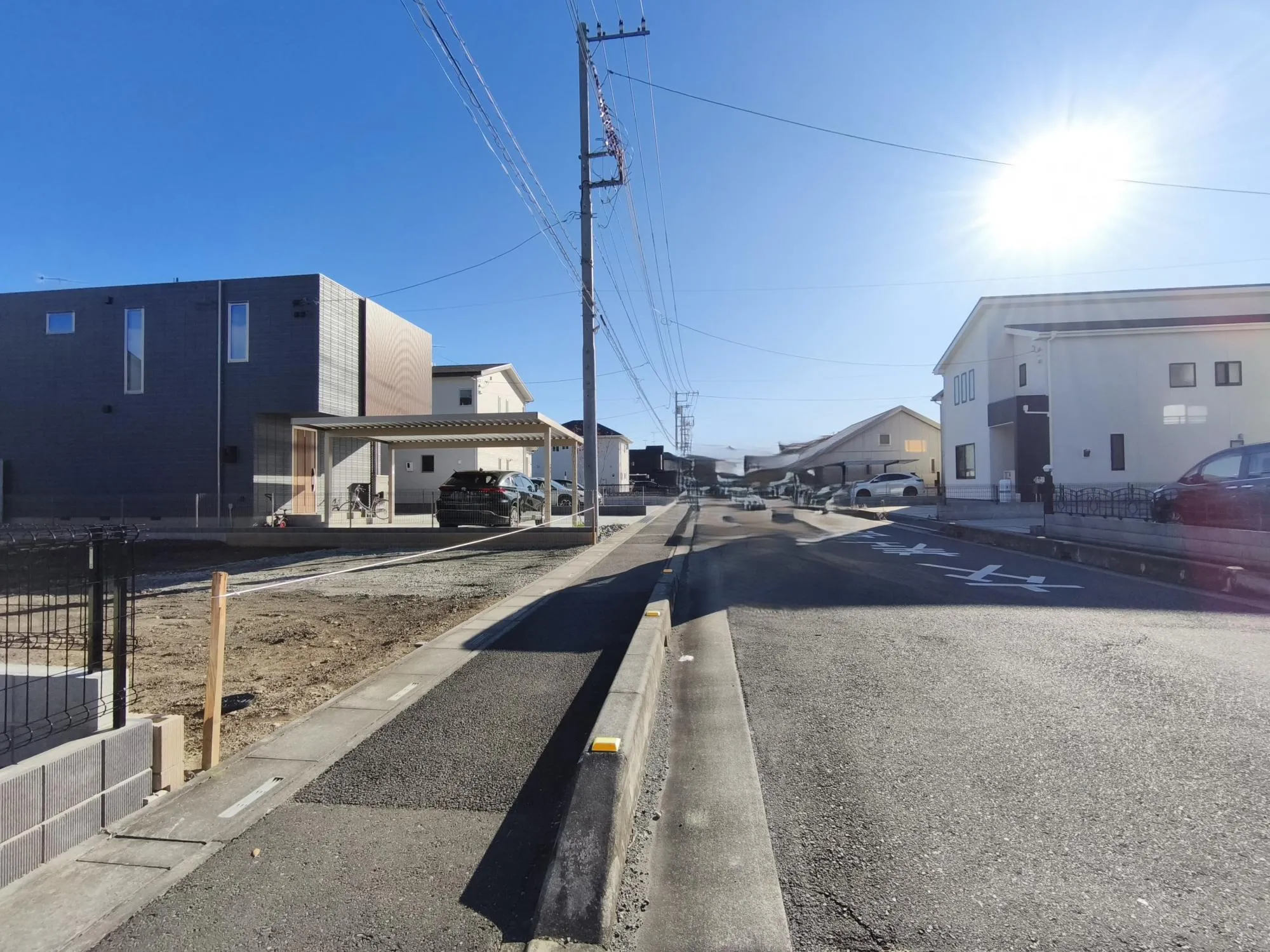 前面道路　約10.0m公道(歩道含)