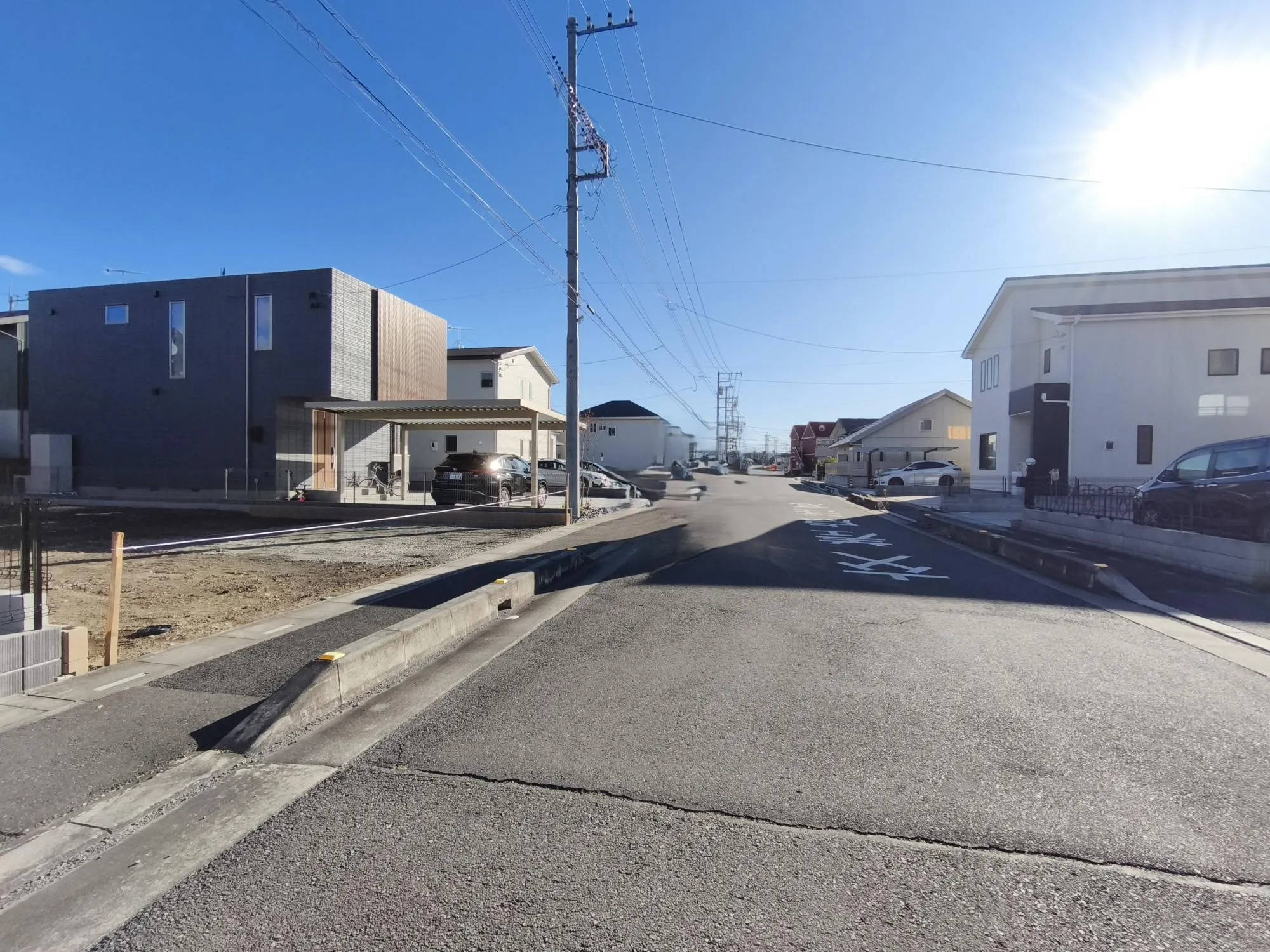 前面道路　約10.0m公道(歩道含)