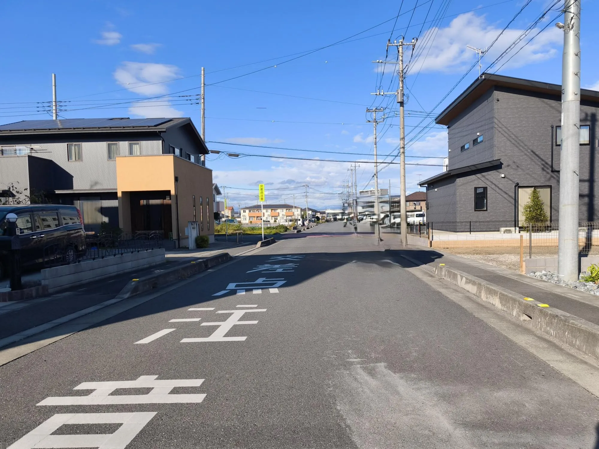 前面道路　約10.0m公道(歩道含)