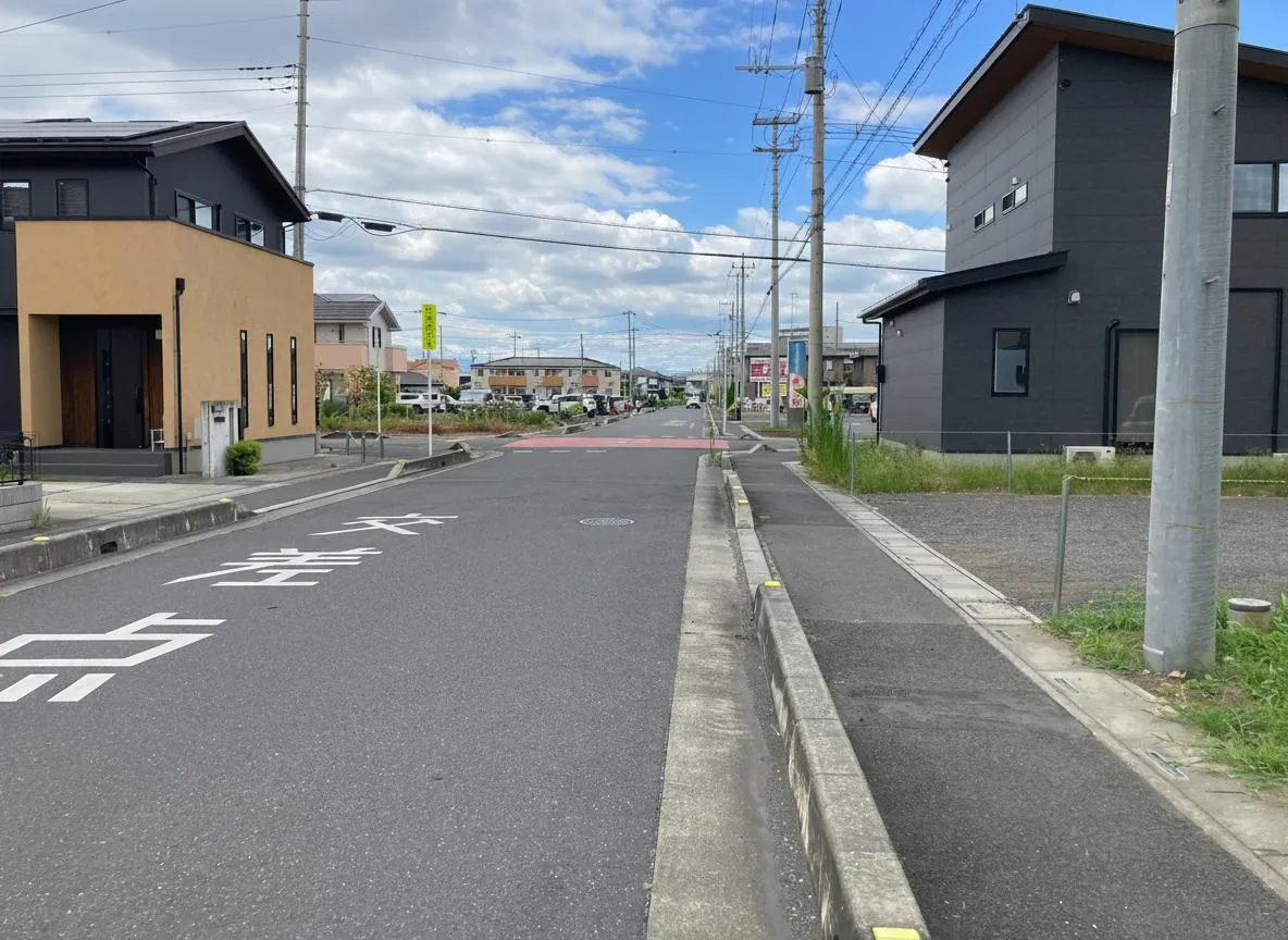 前面道路　約10.0m公道(歩道含)