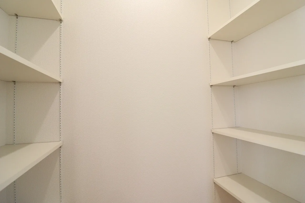 ①号棟　パントリー