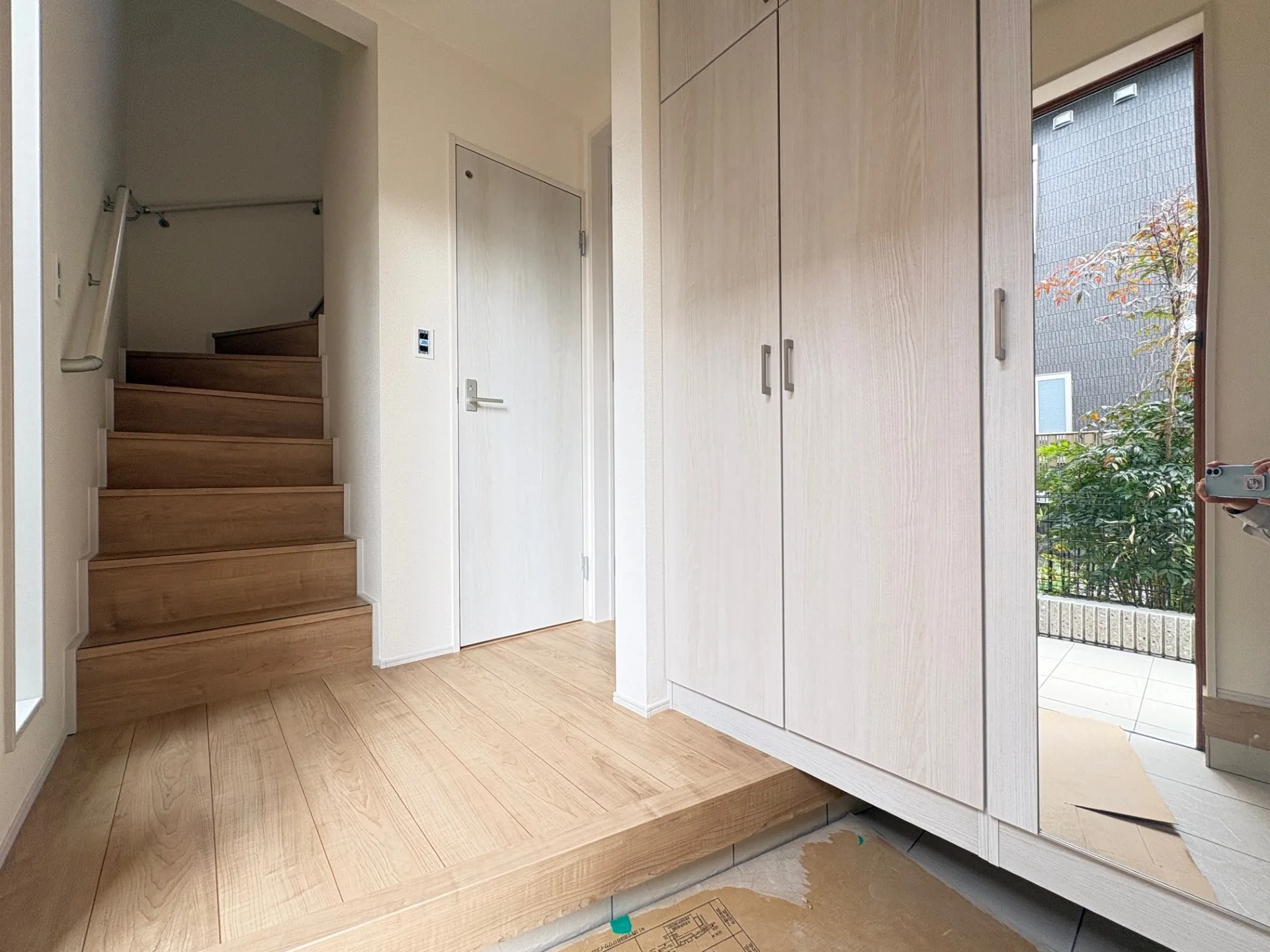 玄関収納ミラー付き