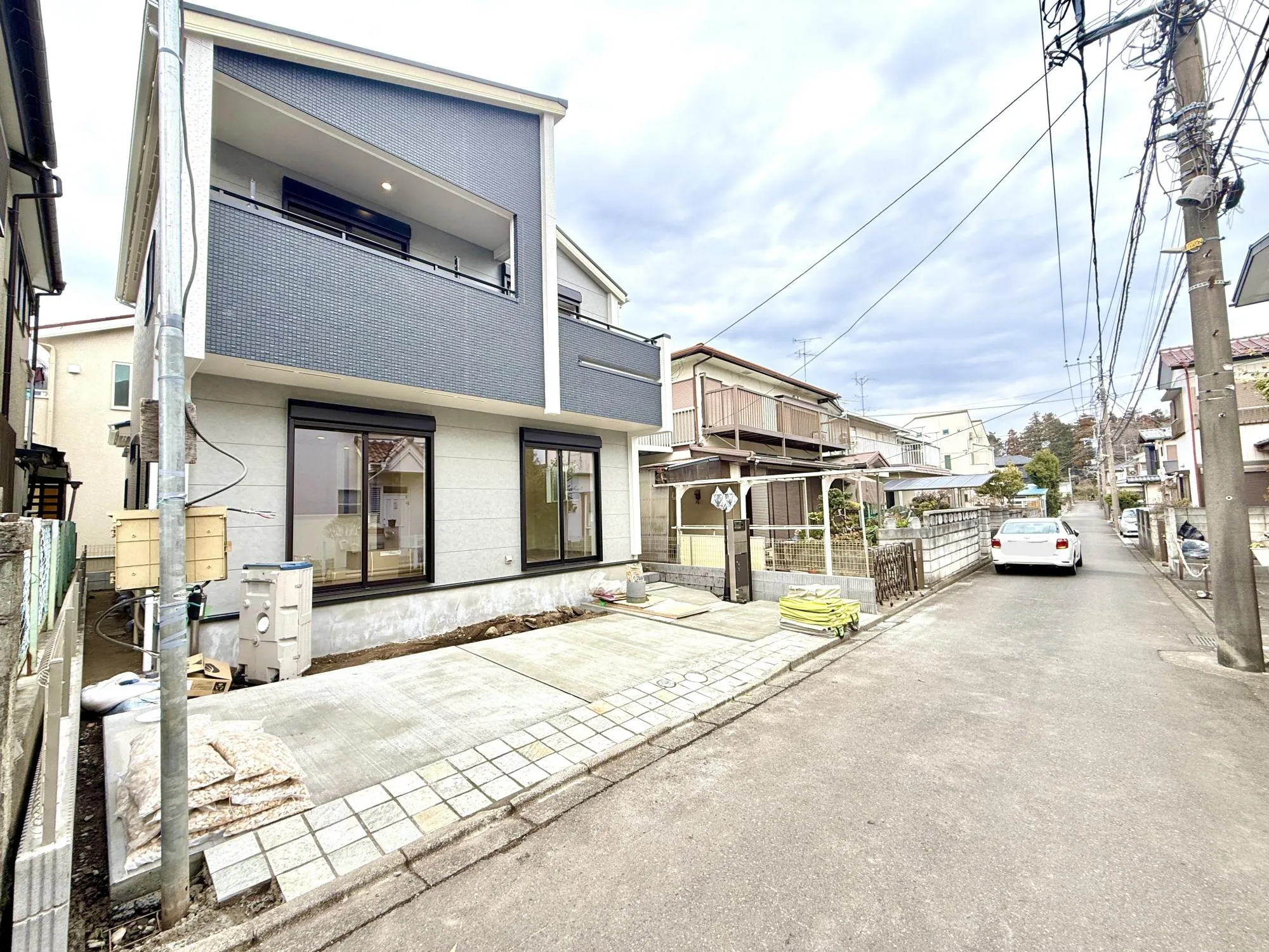 前面道路を含む現地写真