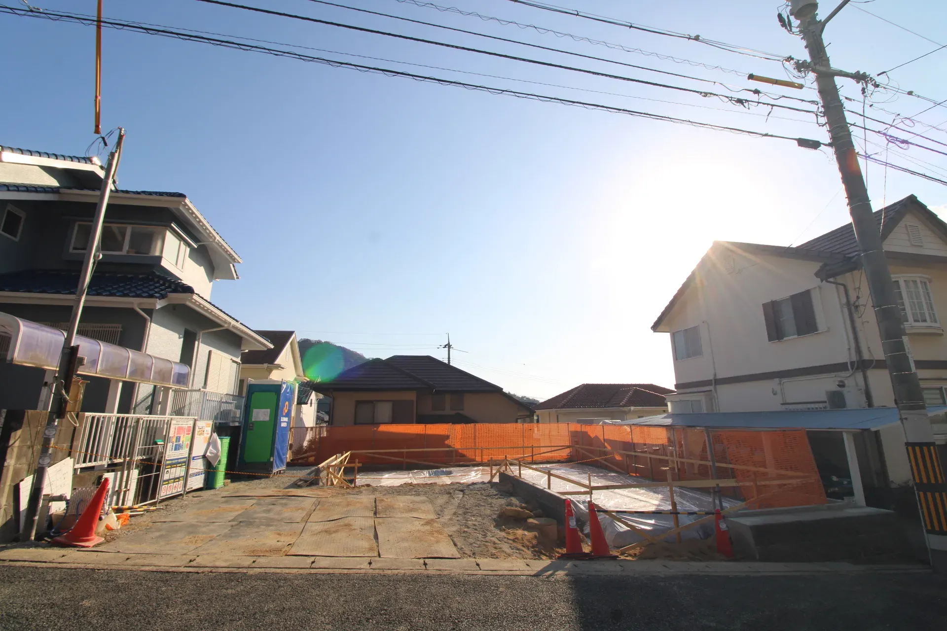 前面道路から見た宅地