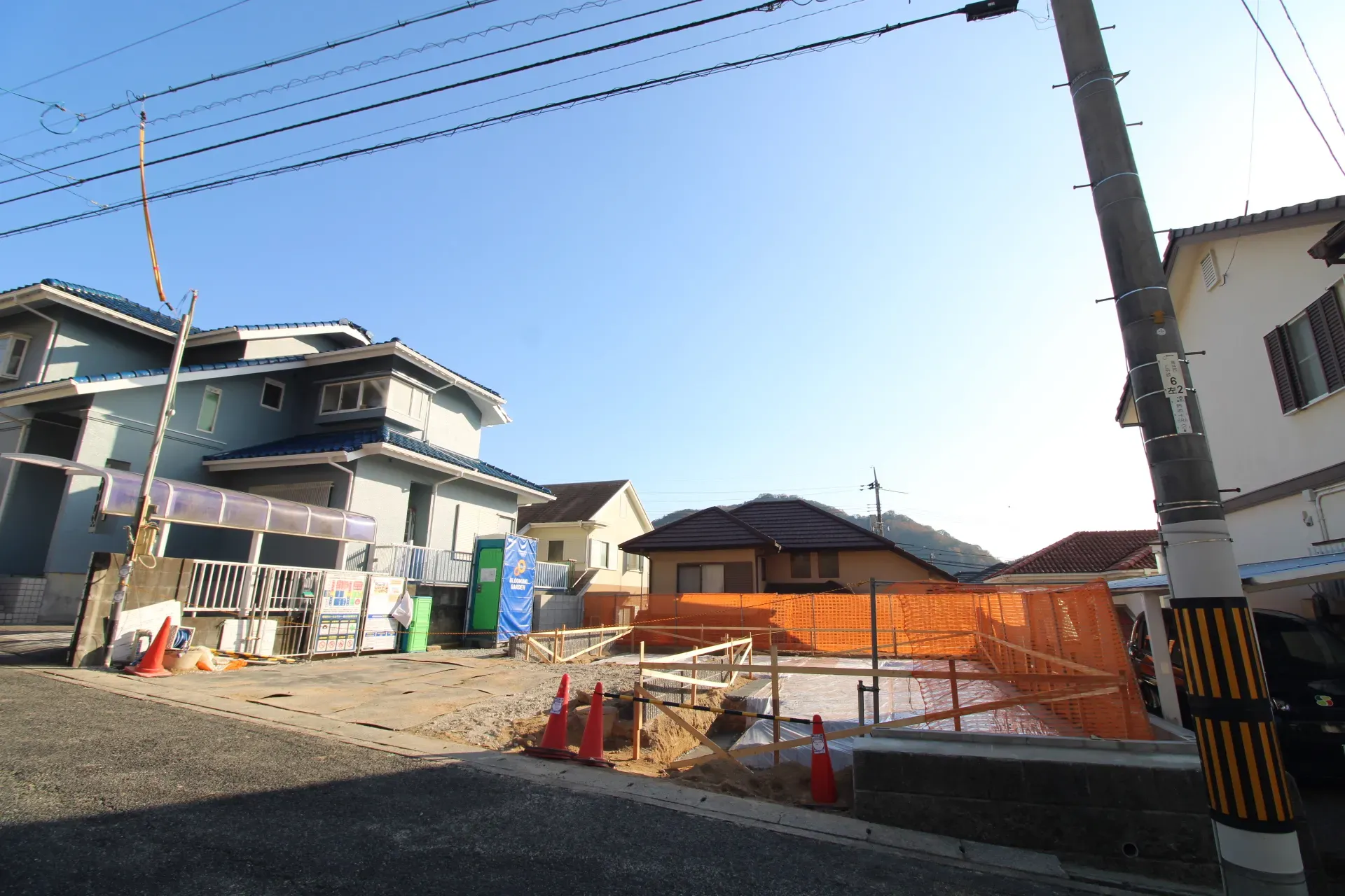 前面道路から見た宅地