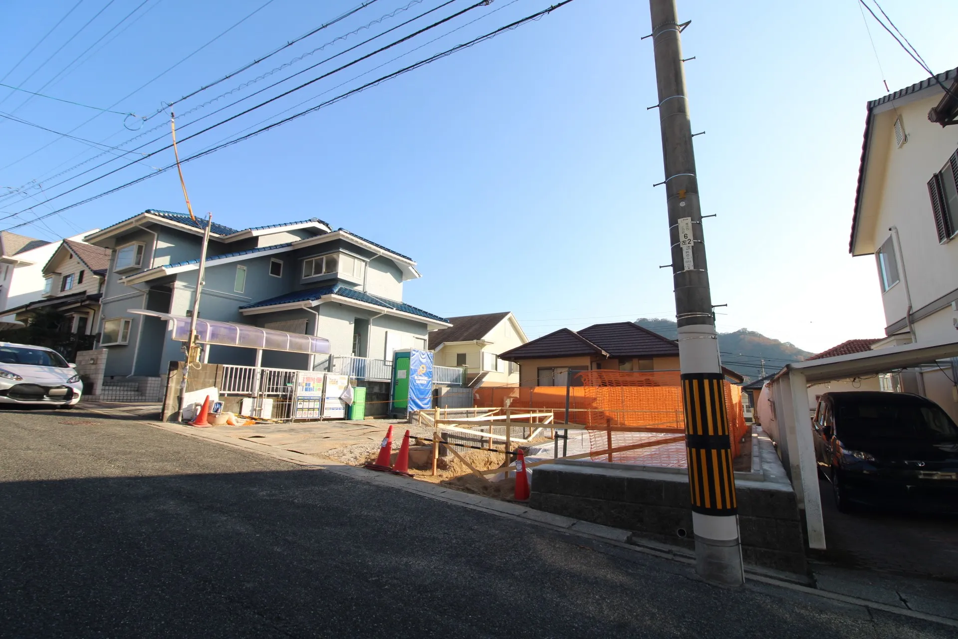 前面道路から見た宅地