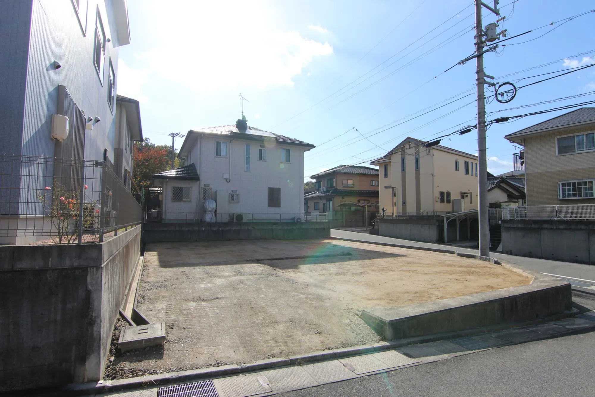 前面道路から見た宅地