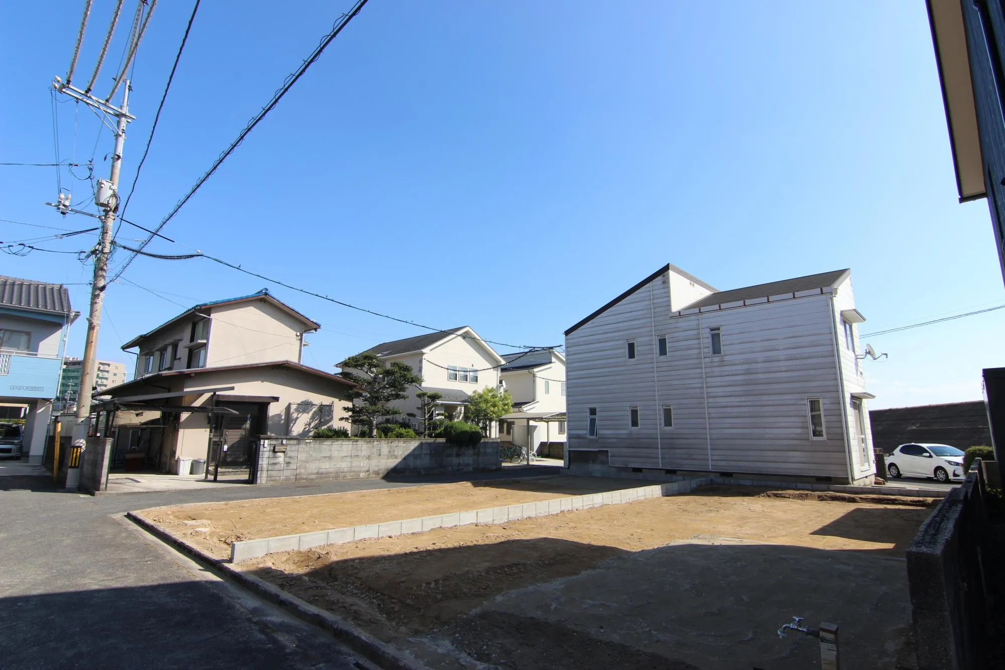 前面道路から見た宅地