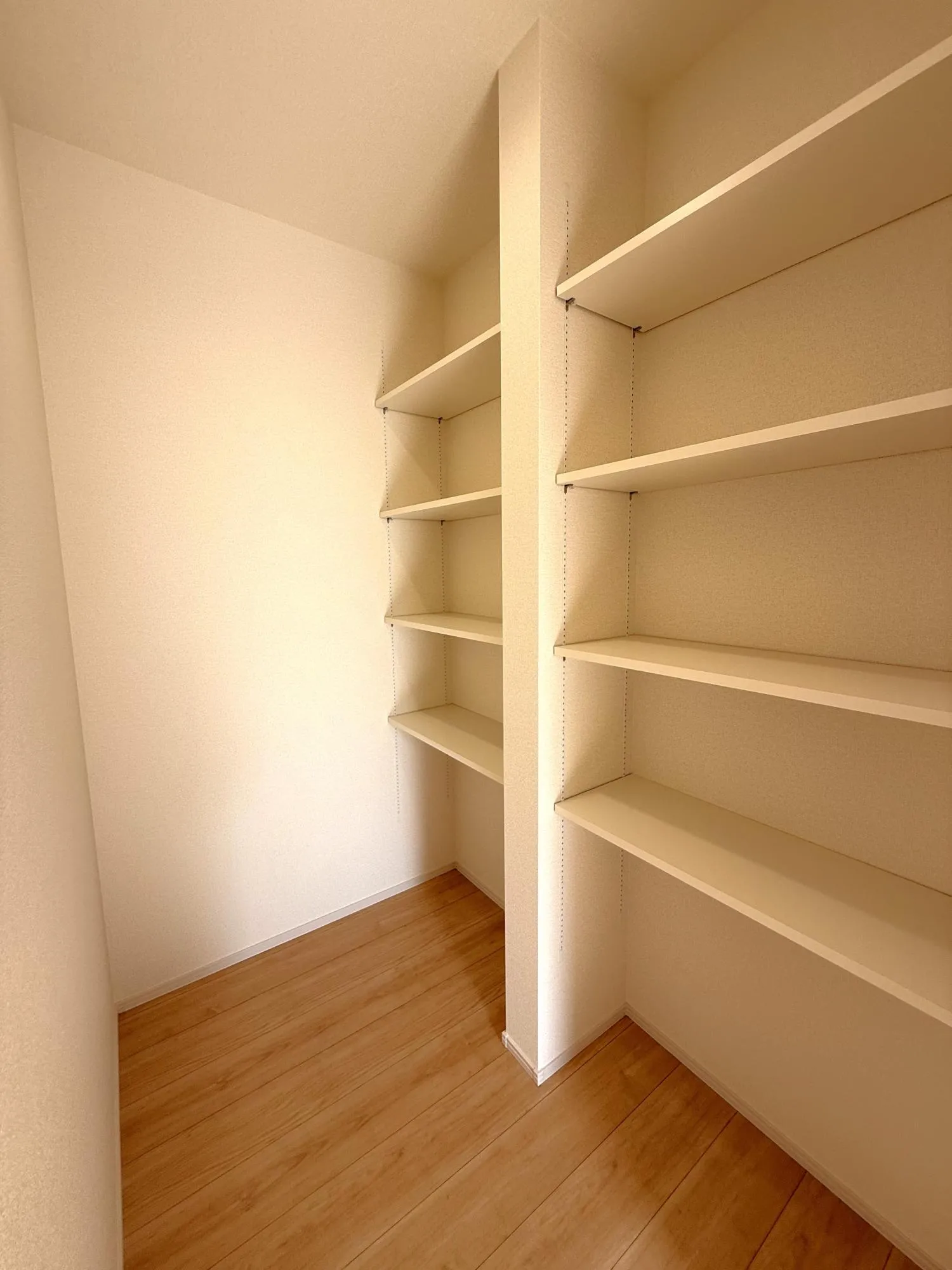 パントリー　①号棟