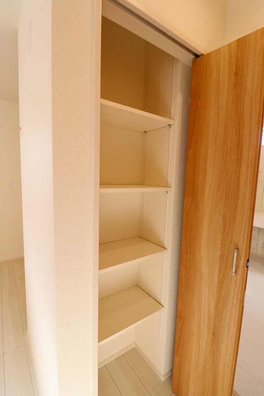 【リビング収納】