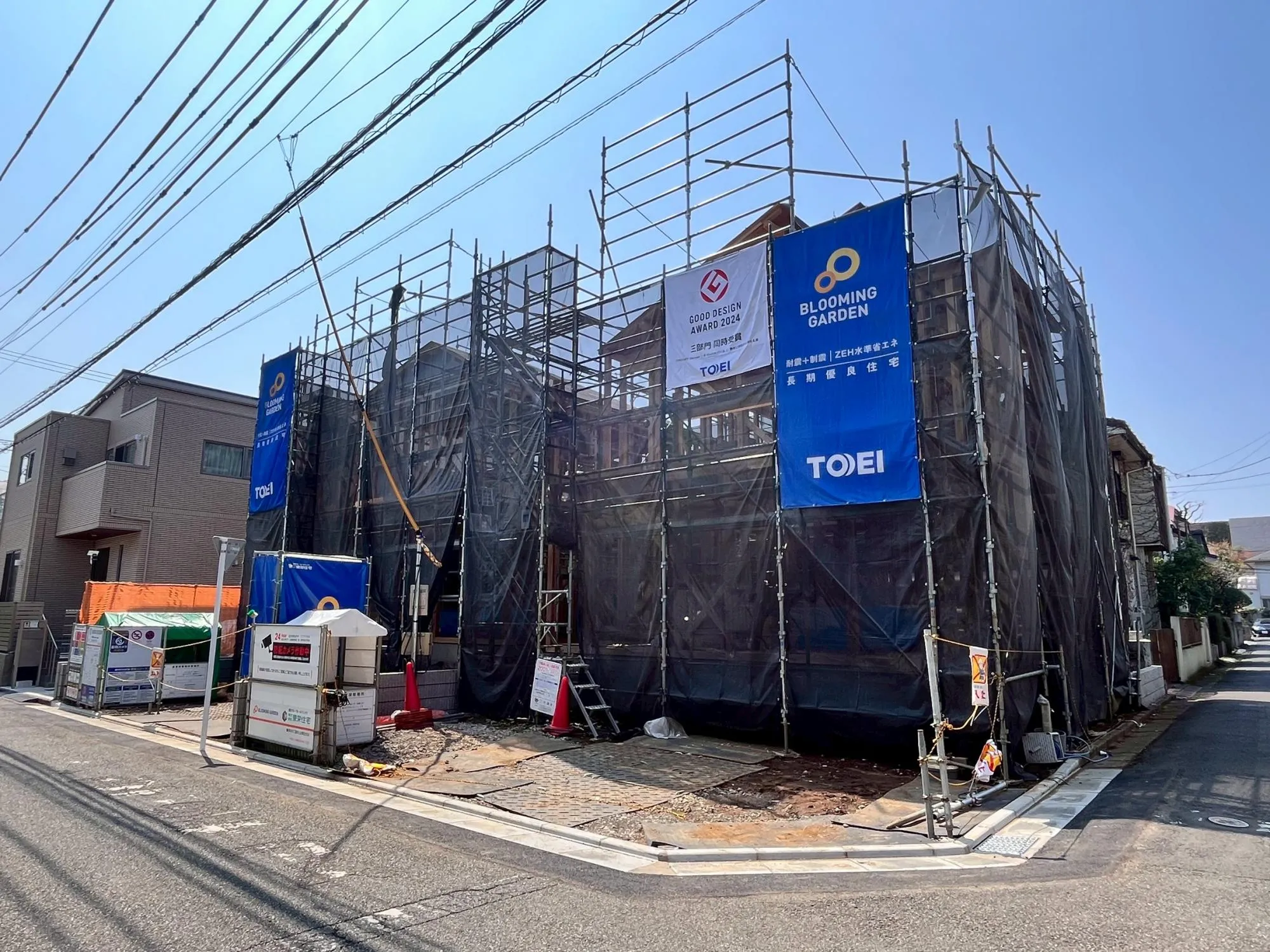 前面道路含む現地写真(3月下旬撮影)