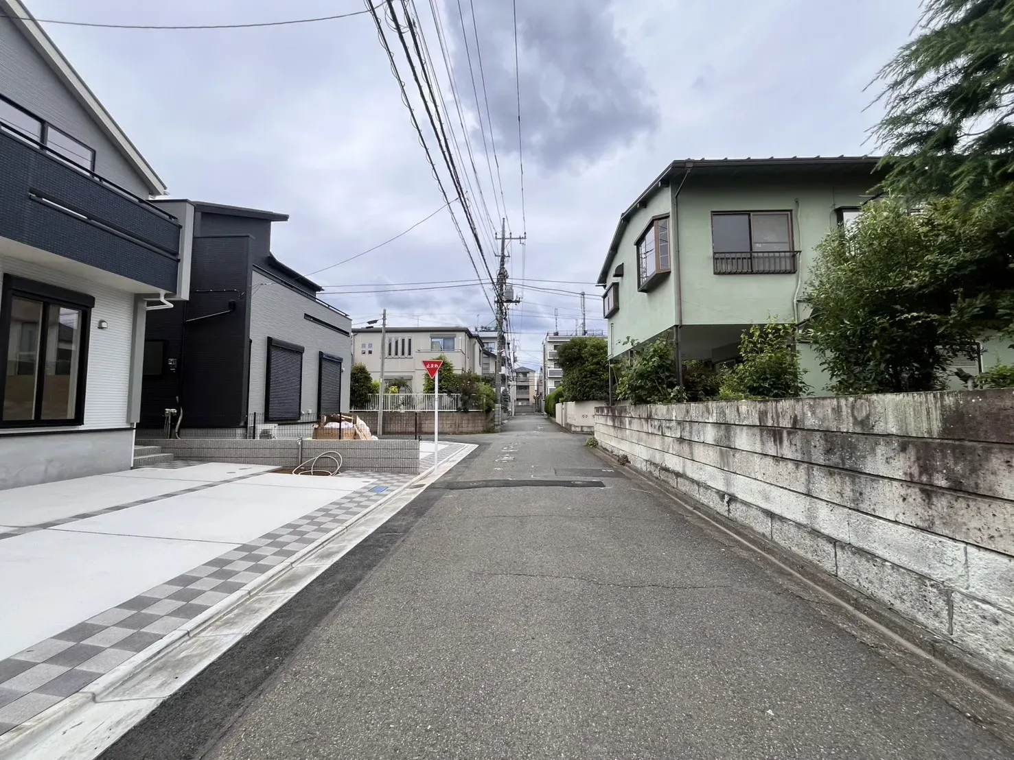 前面道路写真(6月上旬撮影)