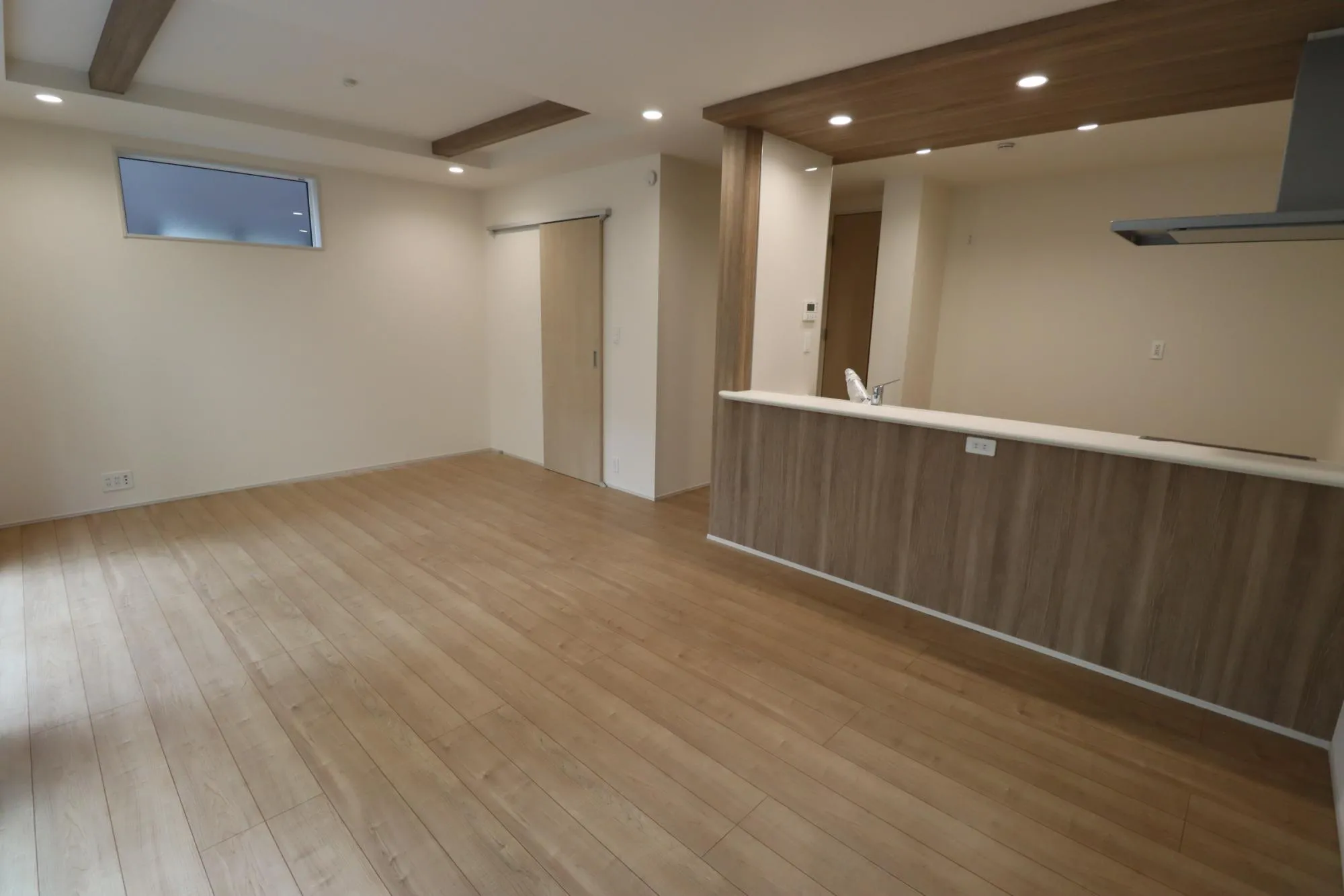 2号棟 リビングダイニングキッチン18帖