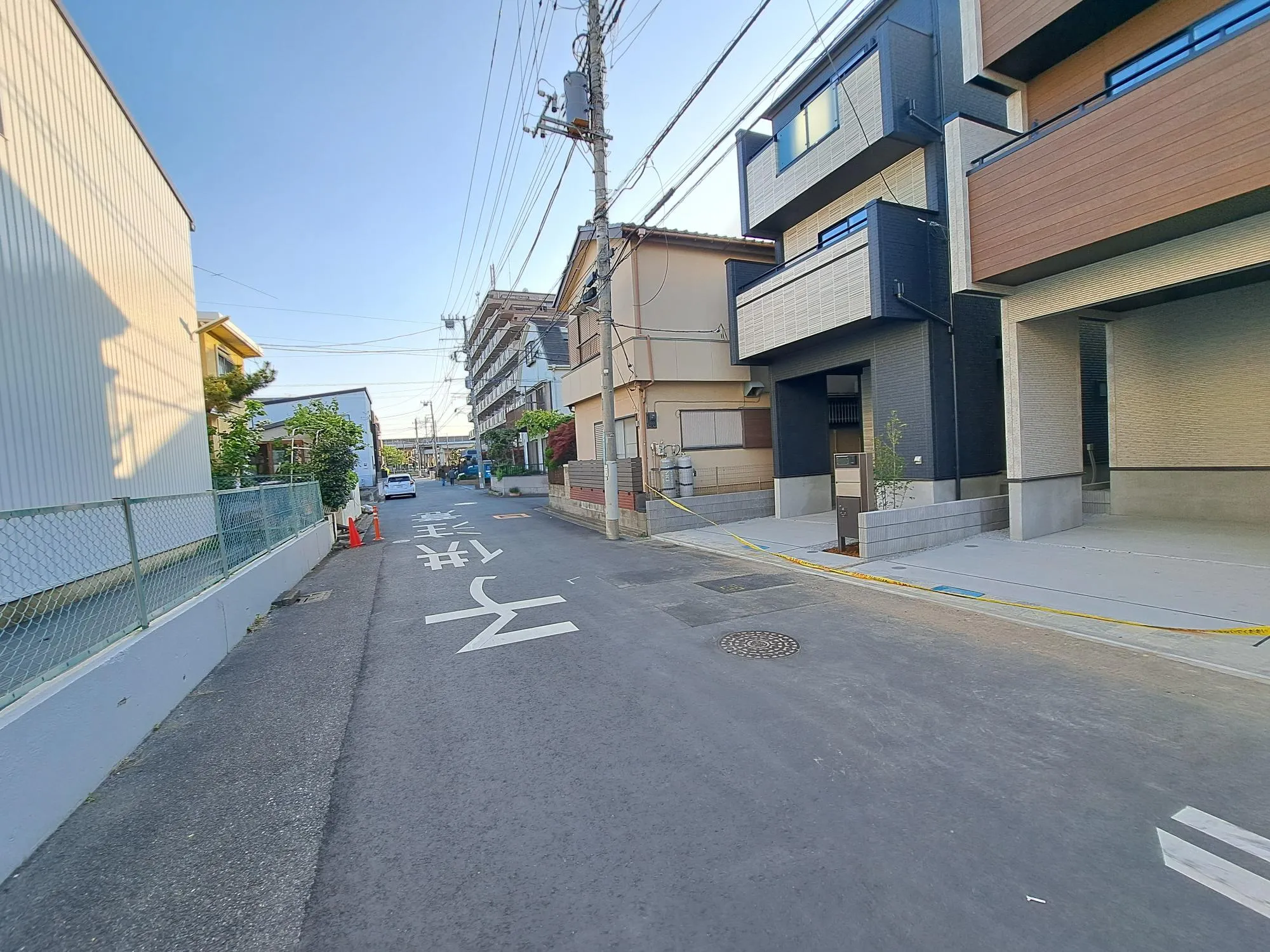 前面環境も広々としており、ゆとりを感じられる住環境です☆					
