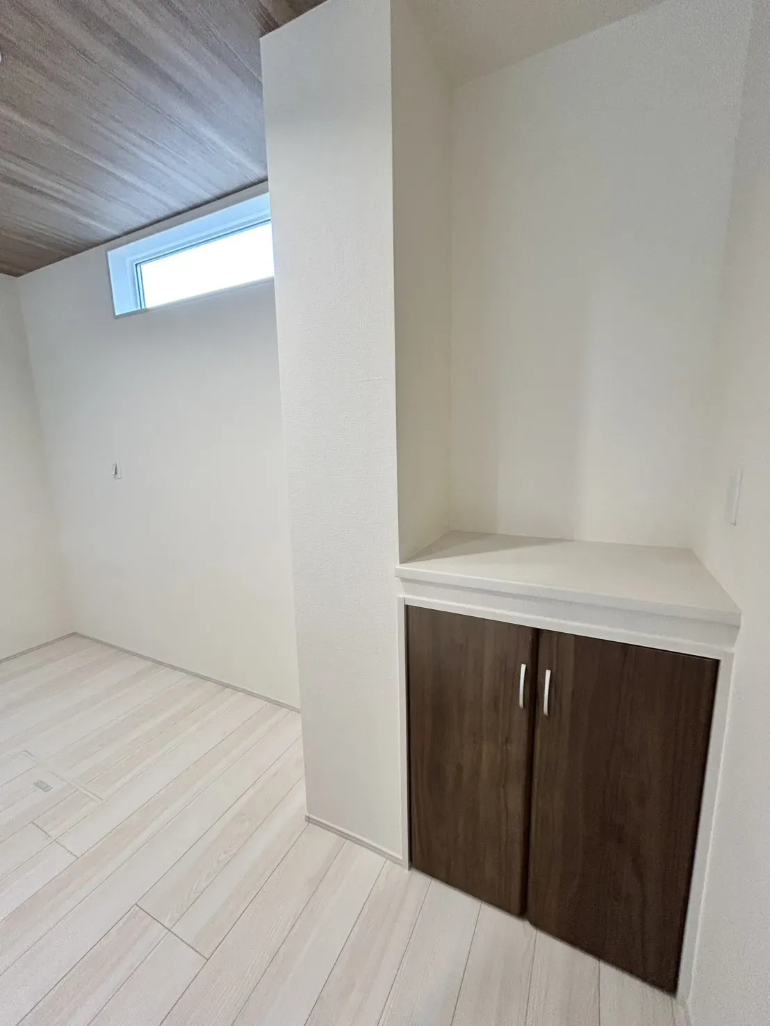 【2号棟】家電なども置ける便利なカウンター