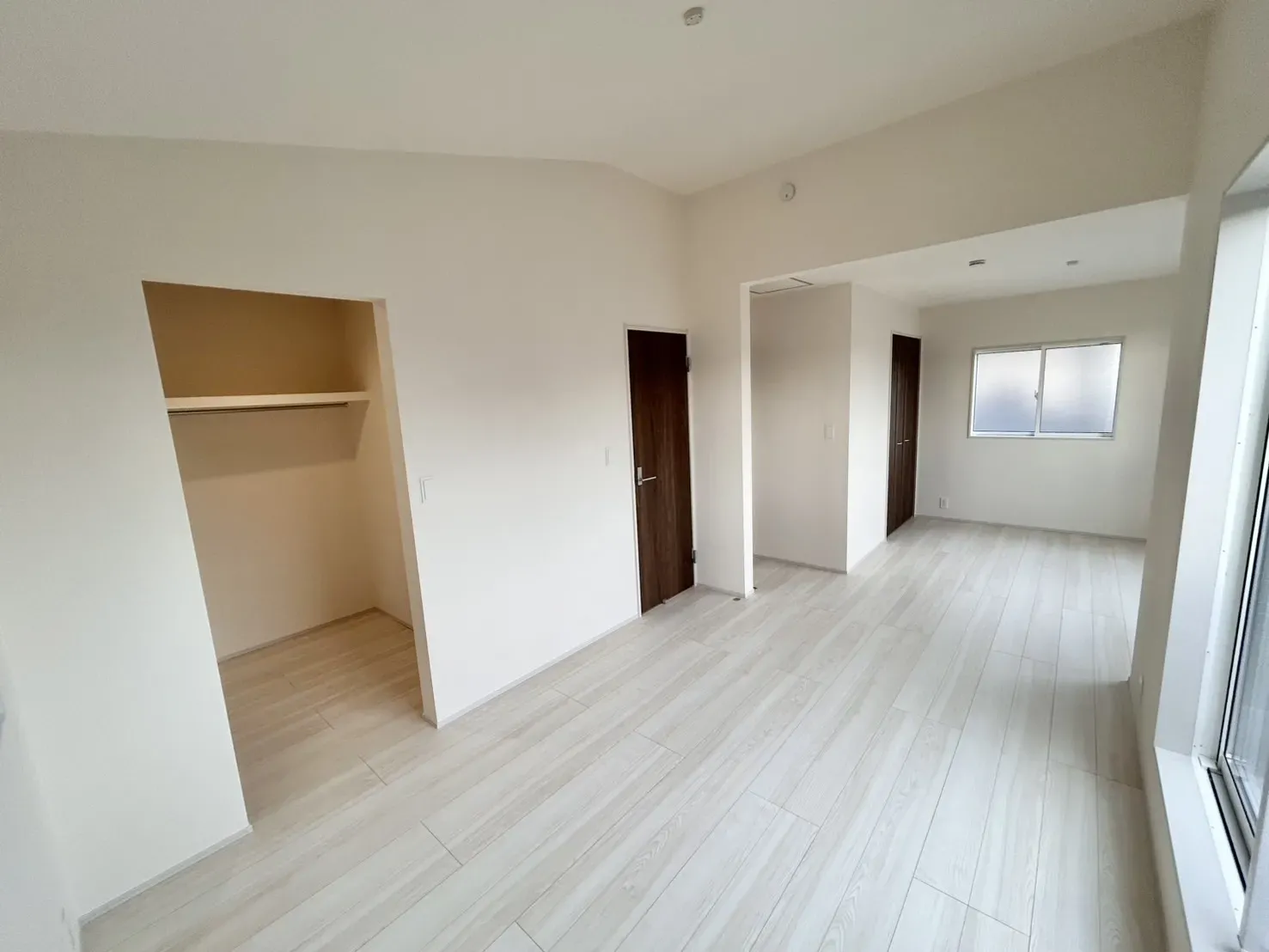 【2号棟】WICがある使い勝手のよいお部屋