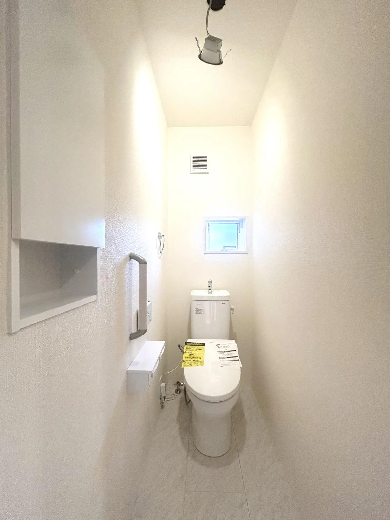 トイレは1階2階に1つずつ完備◎温水洗浄便座付きで寒い冬の日も安心◎