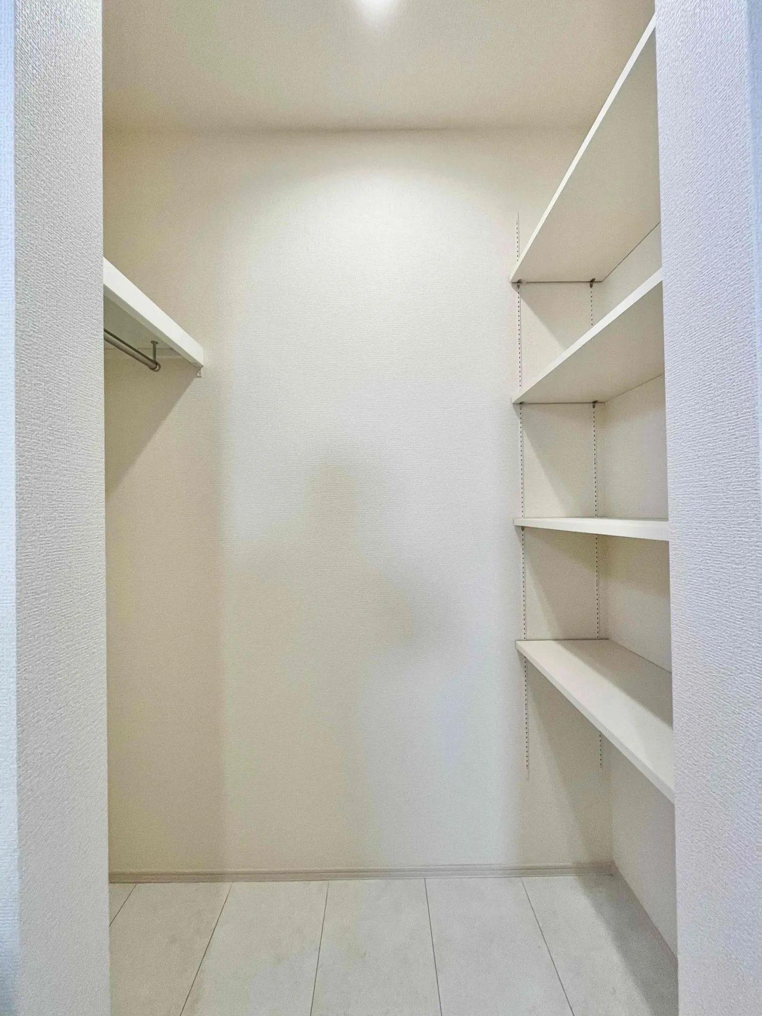 2号棟　洗面収納