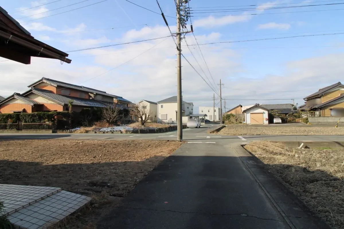 1月26日撮影　北側道路(東→西)