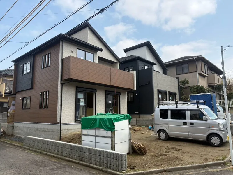 当社売主!
足場が外れました!東栄新外観デザイン物件!