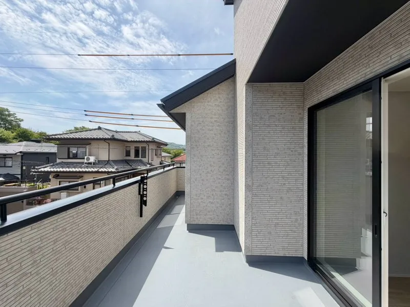 <1号棟>
バルコニー