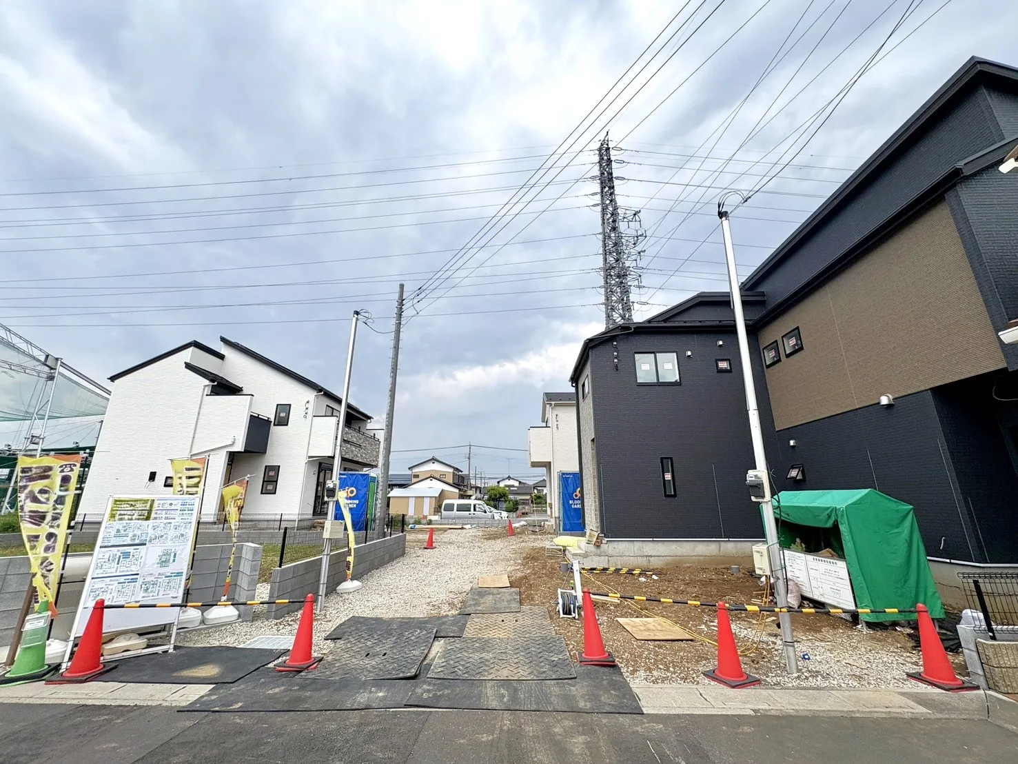 【外観写真】様々な税制優遇が受けられる、長期優良住宅です!永く住み続けられるこだわりの構造と、折上天井やアクセントクロスなどを施した、デザイン性にも配慮しています♪