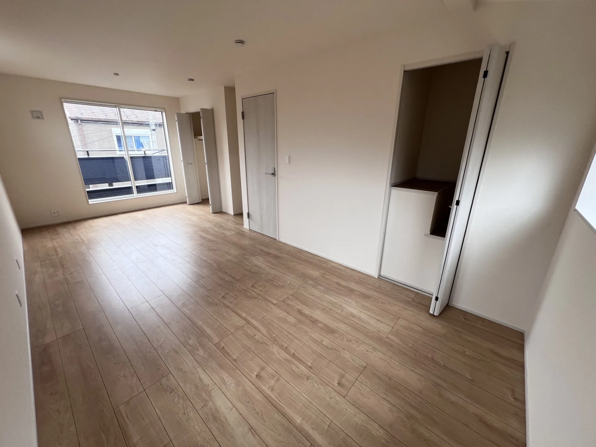 【6.0帖×5.0帖寝室】