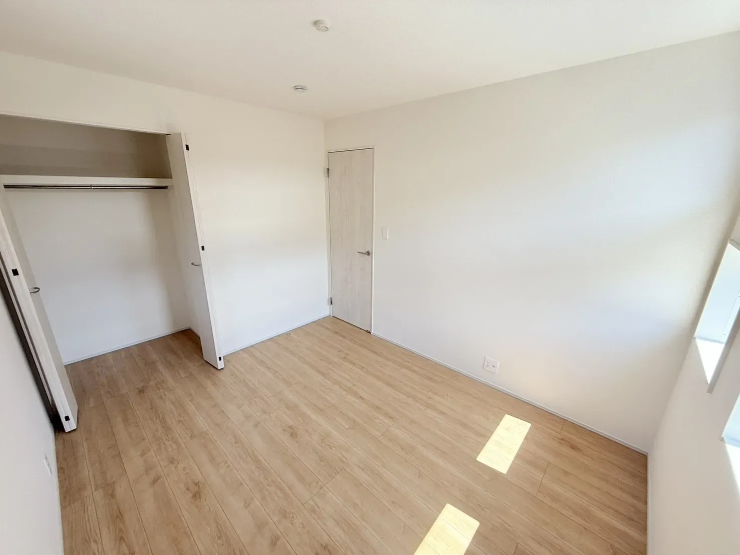 【2階洋室(5.46帖)】