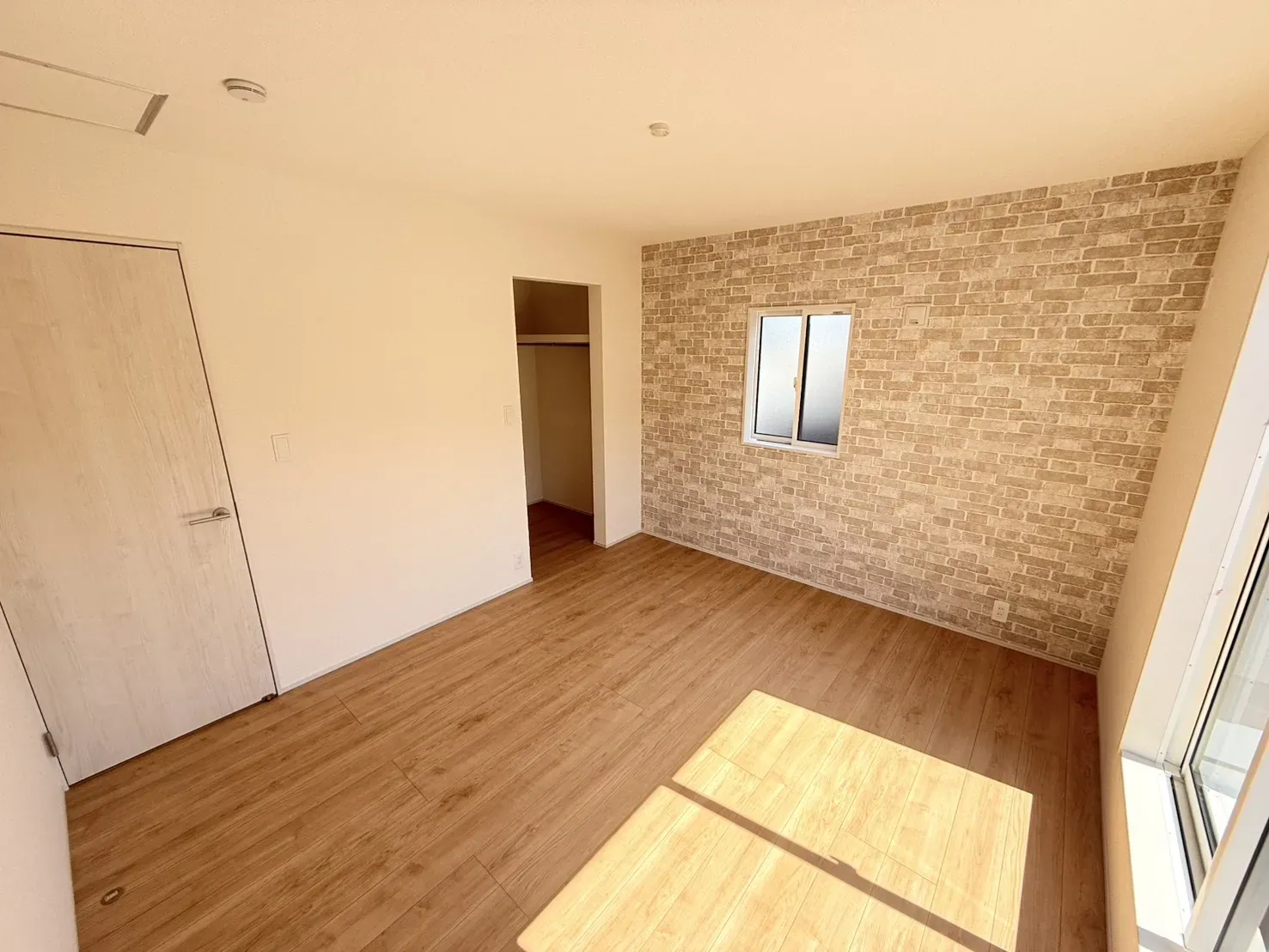 【2階洋室(7.0帖)】