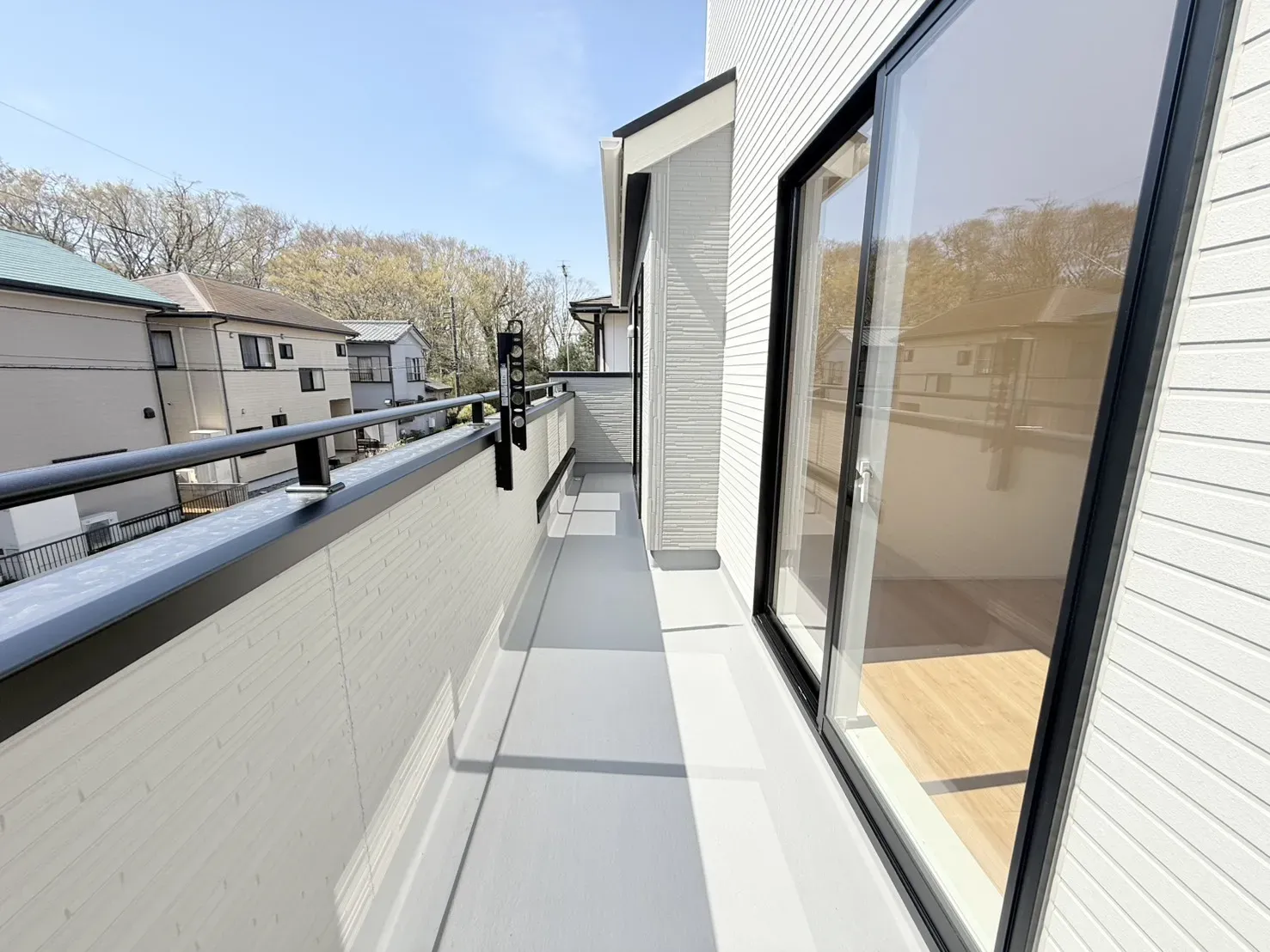 【バルコニー】