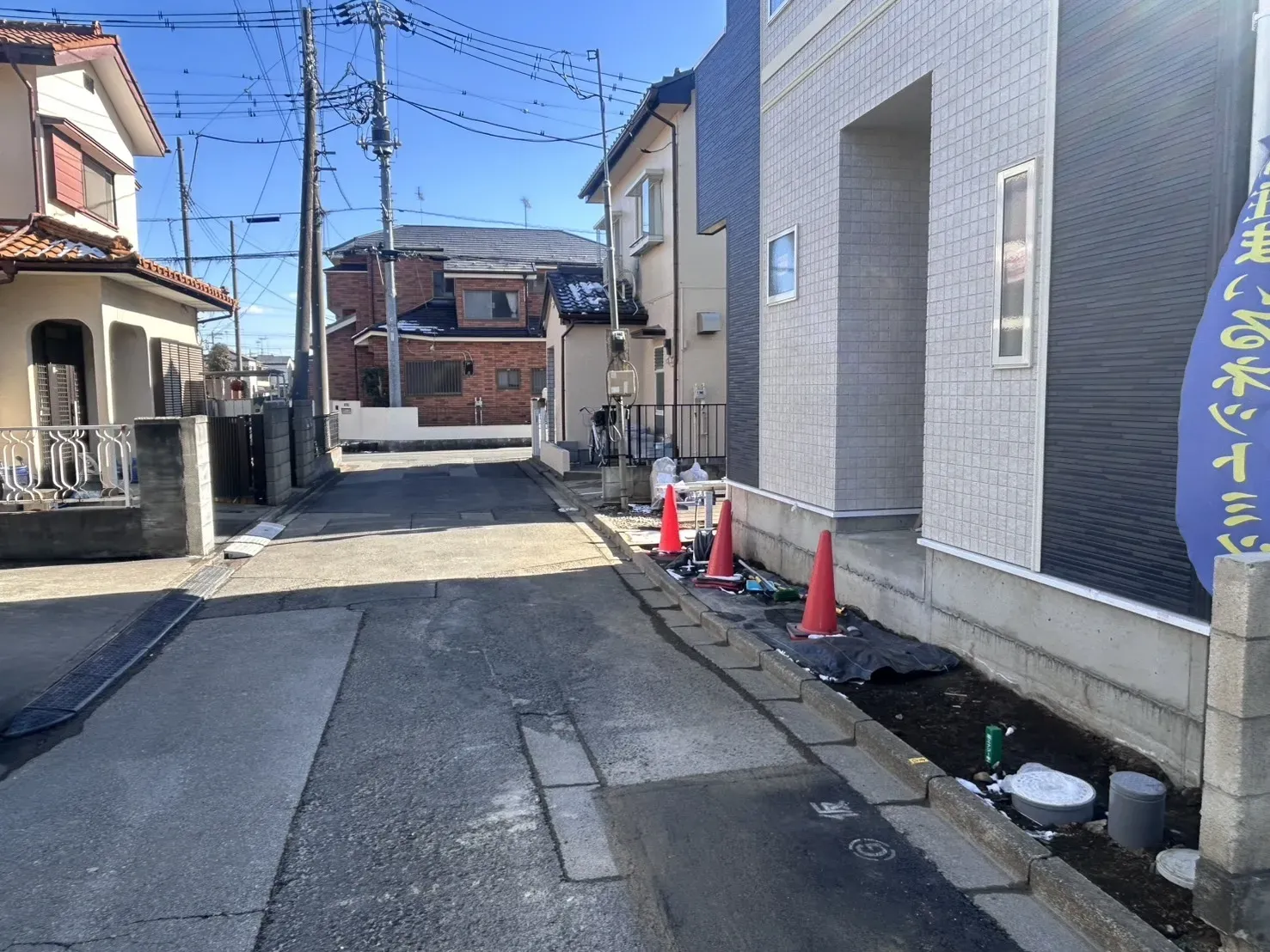 前面道路　約4.3m位置指定道路