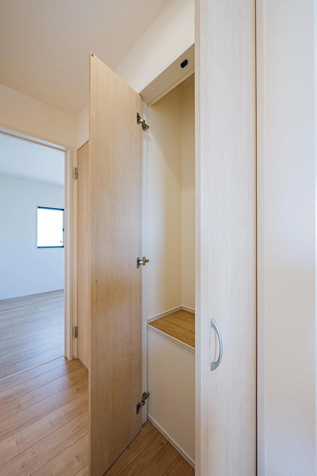 2号棟:2階廊下の収納