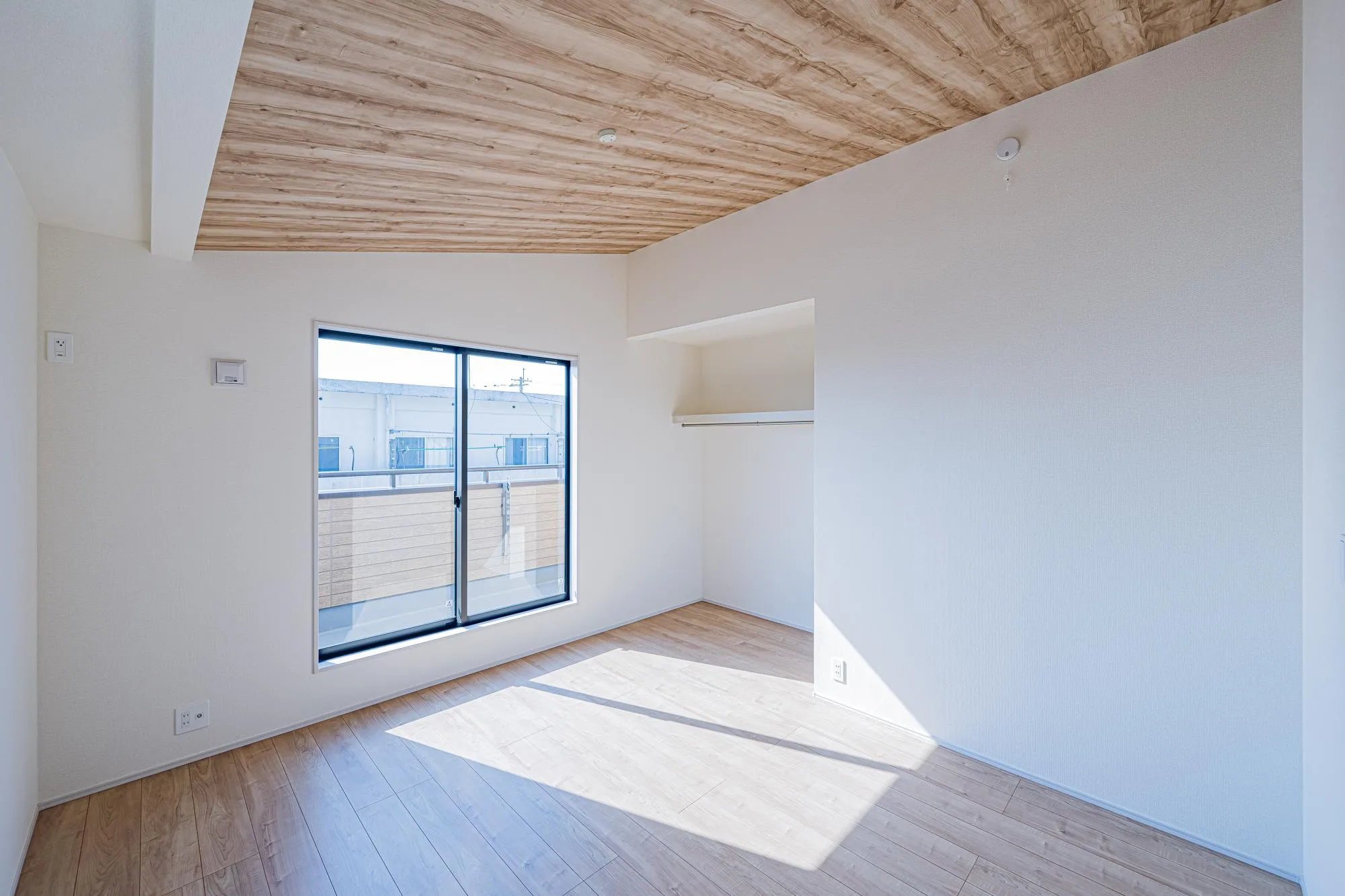 2号棟:洋室7.0帖　勾配天井