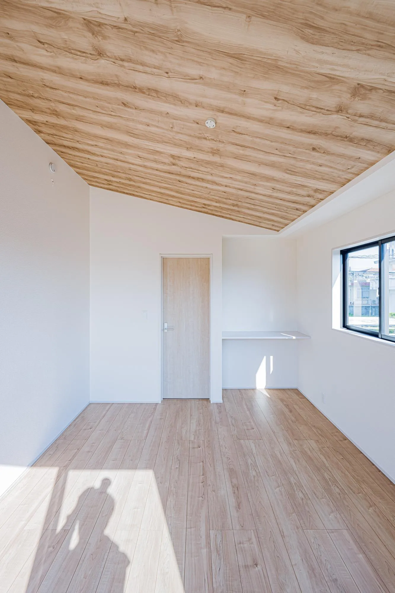 2号棟:洋室7.0帖　勾配天井