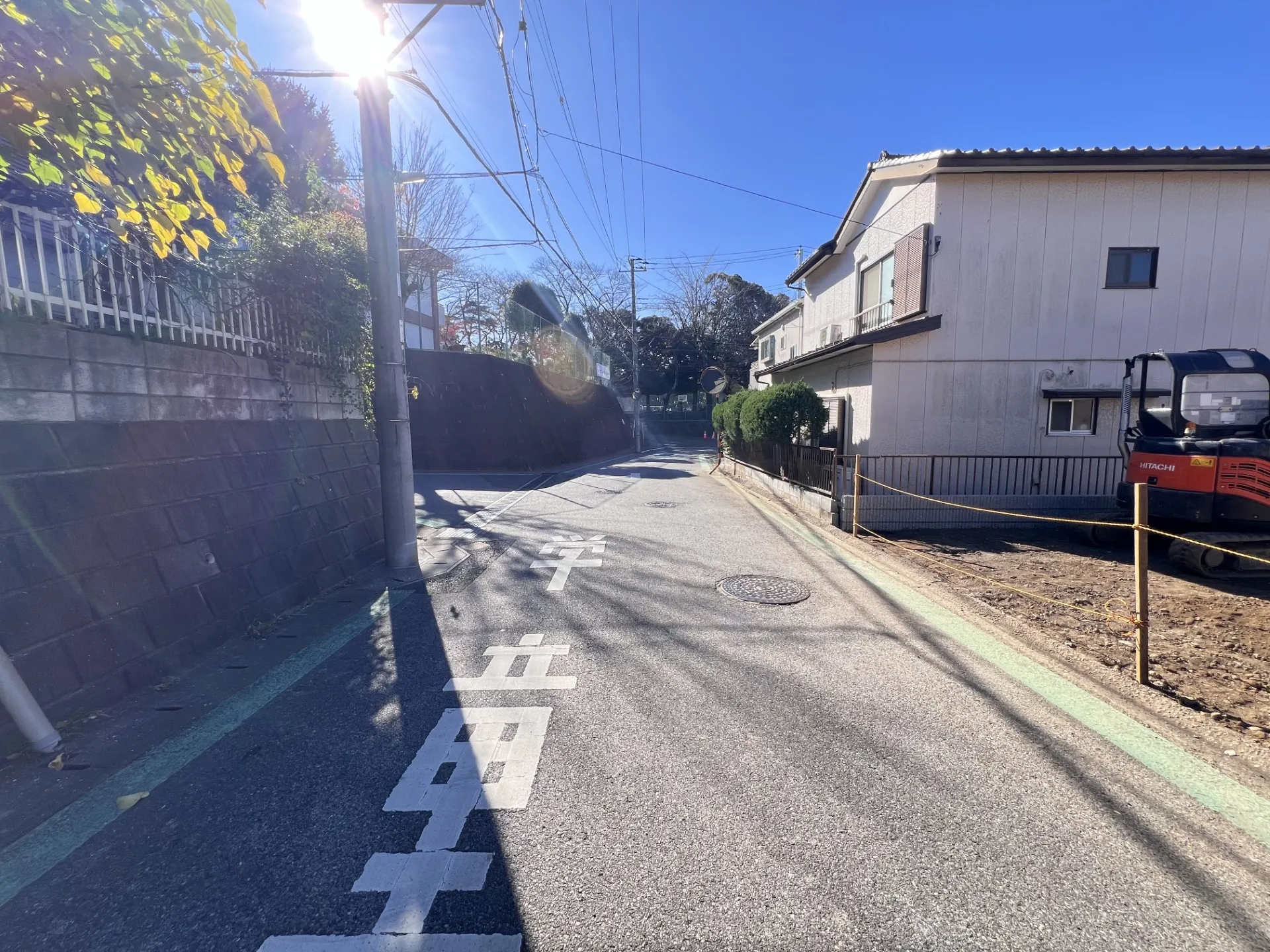 前面道路　約6.1m