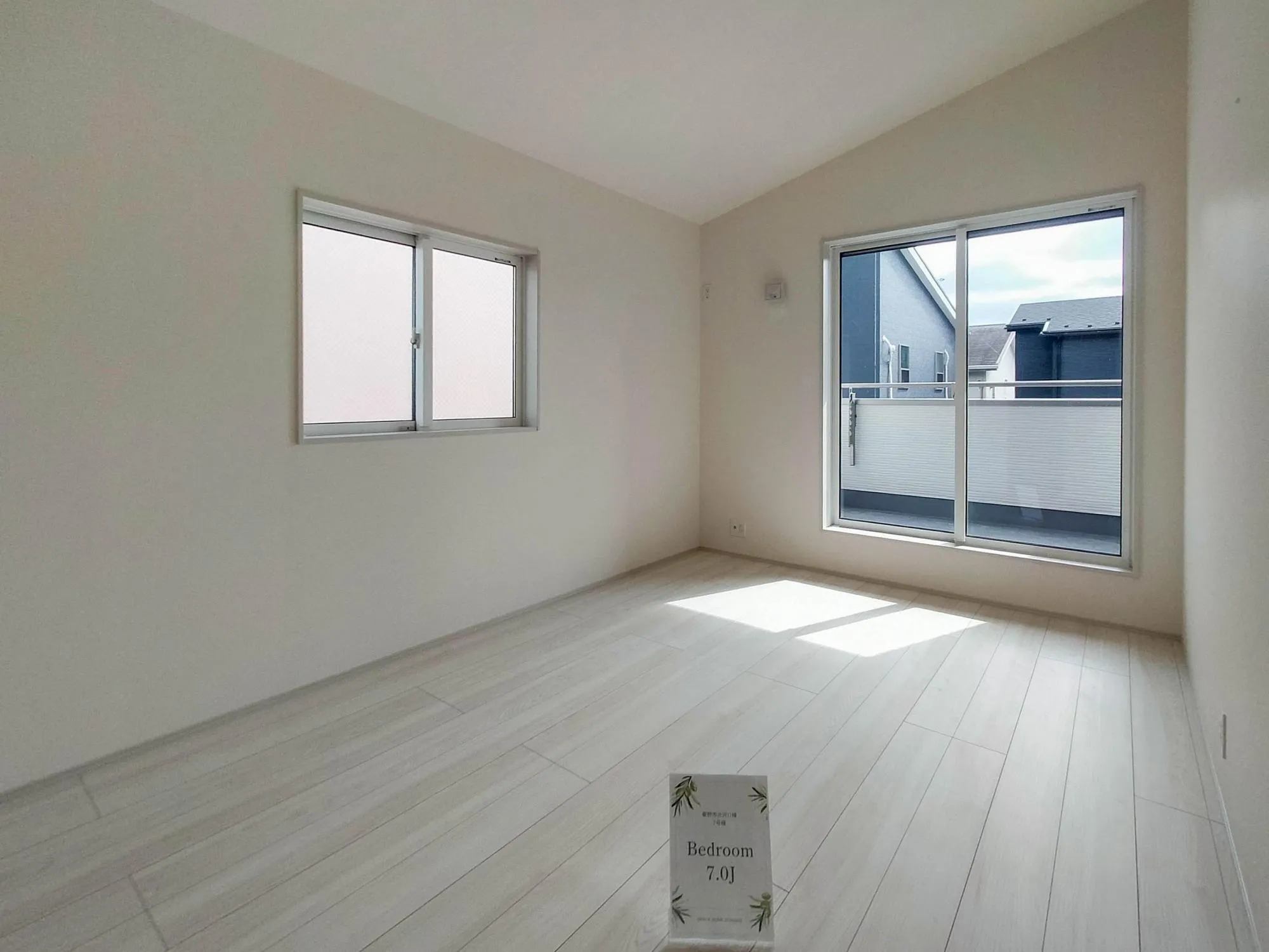 主寝室(7号棟)掲載写真の家具・小物はイメージです。販売には含まれません。