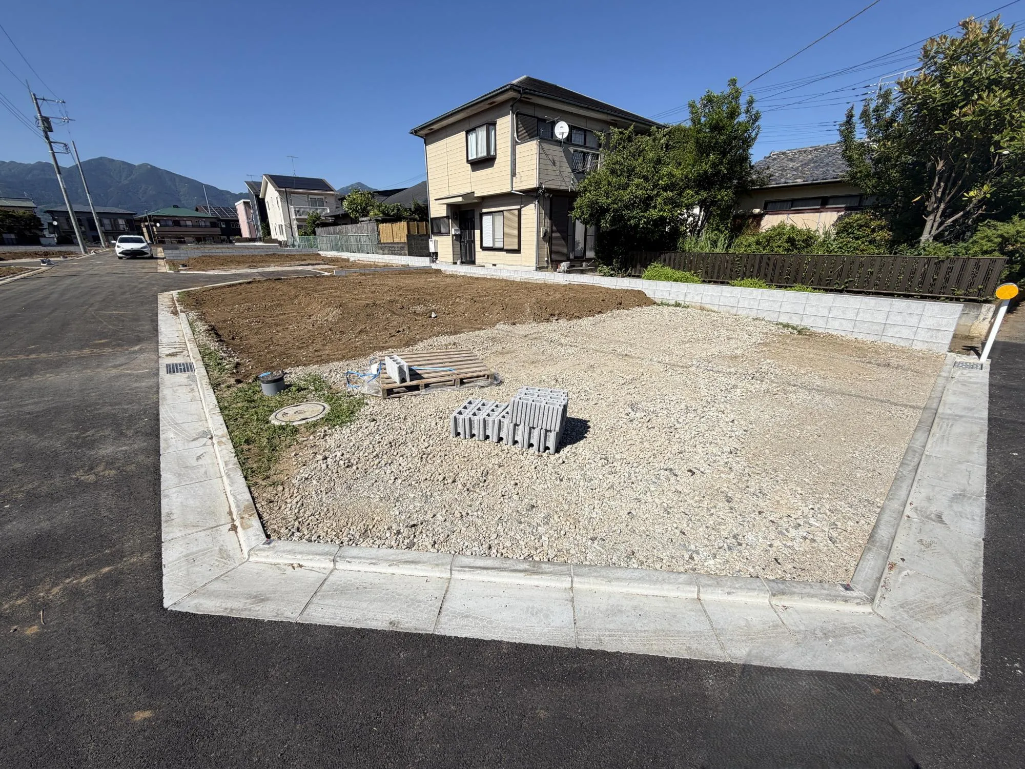 販売現地