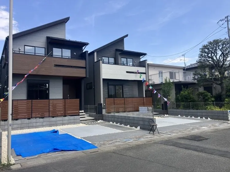 街並みにも調和する、すっきりとした外観の住まいです!