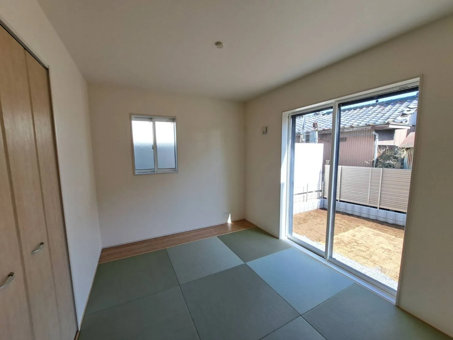 あると落ち着く『和室』付♪家事の休憩スペースやお子様のお昼寝スペースとしても活躍します♪もちろんお客様の宿泊用にも☆押し入れもあるので安心です♪		
